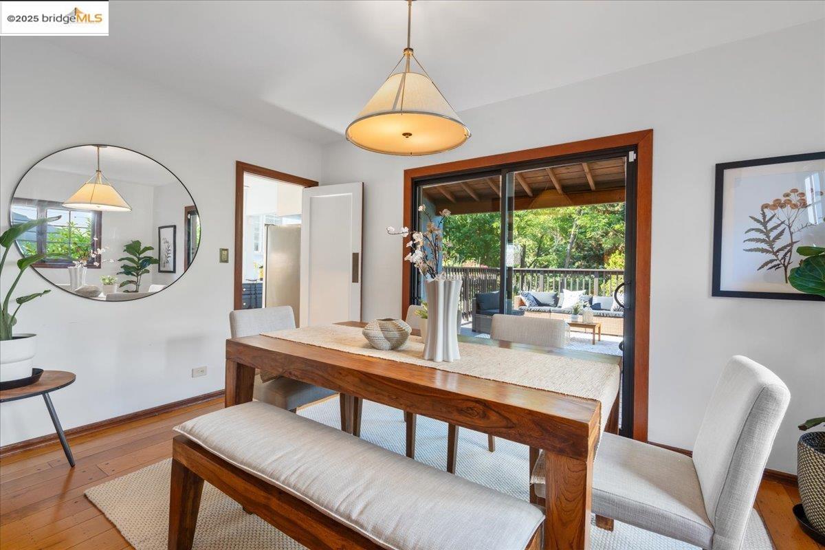 Detail Gallery Image 22 of 60 For 4401 Harbord Dr, Oakland,  CA 94618 - 4 Beds | 2/1 Baths
