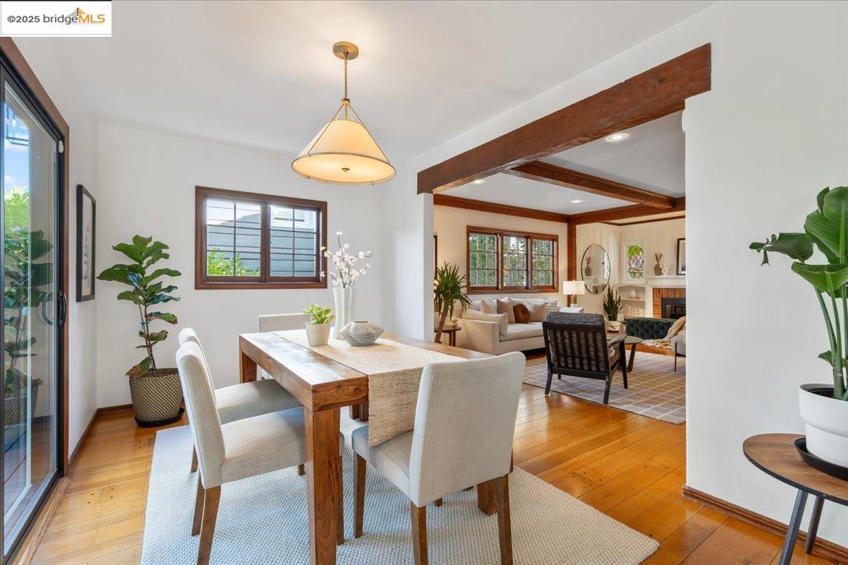Detail Gallery Image 25 of 60 For 4401 Harbord Dr, Oakland,  CA 94618 - 4 Beds | 2/1 Baths