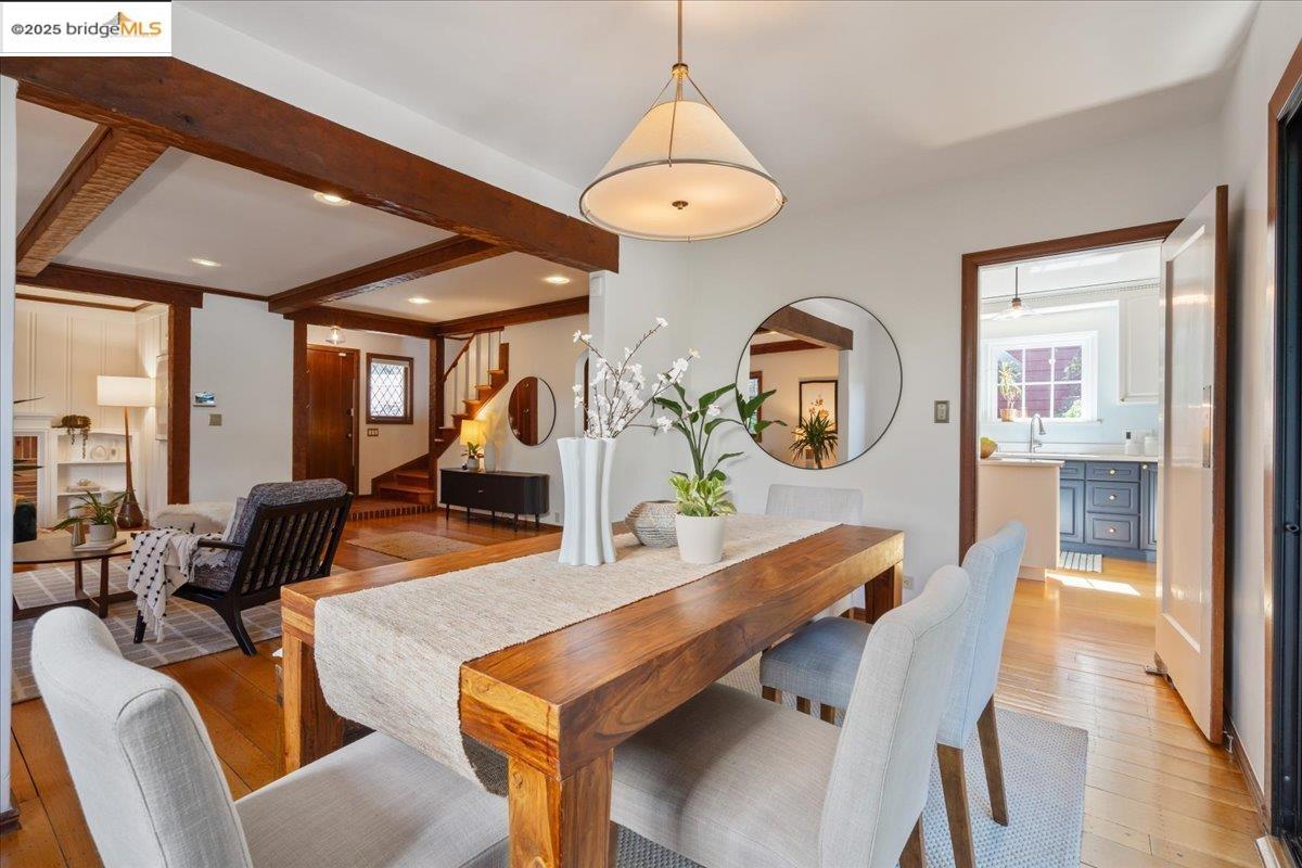Detail Gallery Image 26 of 60 For 4401 Harbord Dr, Oakland,  CA 94618 - 4 Beds | 2/1 Baths