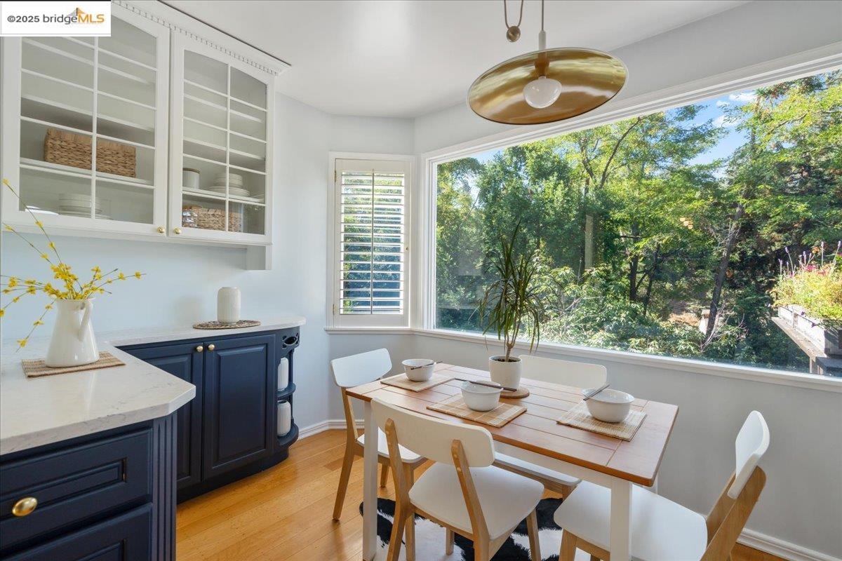 Detail Gallery Image 36 of 60 For 4401 Harbord Dr, Oakland,  CA 94618 - 4 Beds | 2/1 Baths