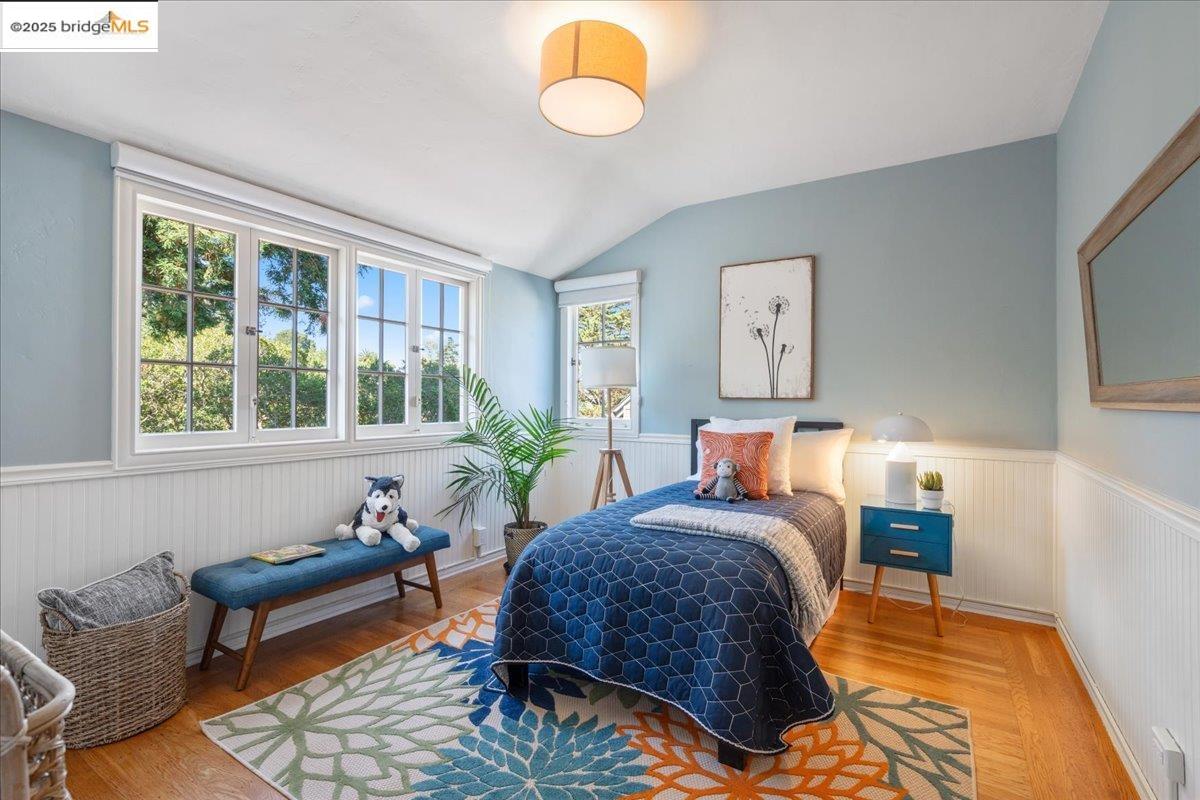 Detail Gallery Image 58 of 60 For 4401 Harbord Dr, Oakland,  CA 94618 - 4 Beds | 2/1 Baths