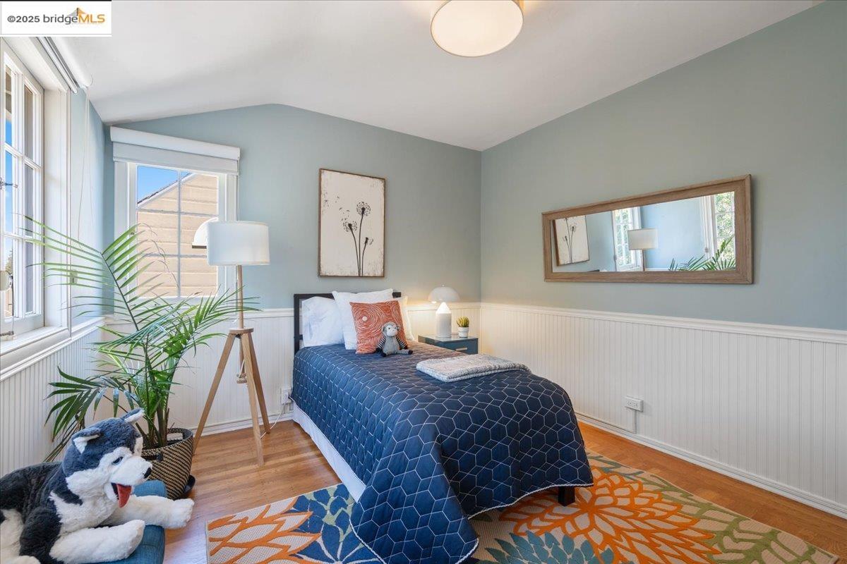 Detail Gallery Image 59 of 60 For 4401 Harbord Dr, Oakland,  CA 94618 - 4 Beds | 2/1 Baths