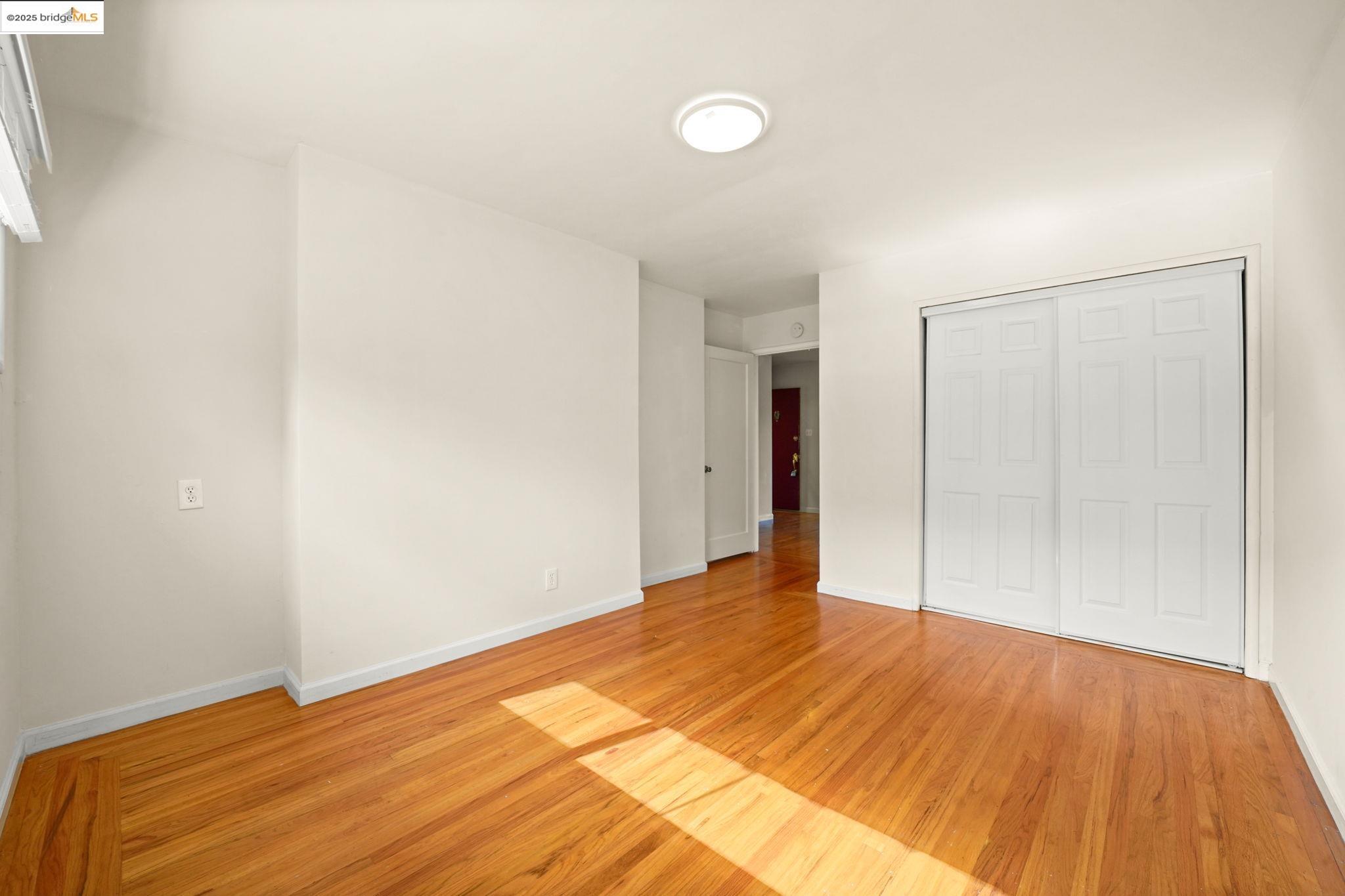 Detail Gallery Image 12 of 19 For 829 Vermont St, Oakland,  CA 94610 - – Beds | – Baths
