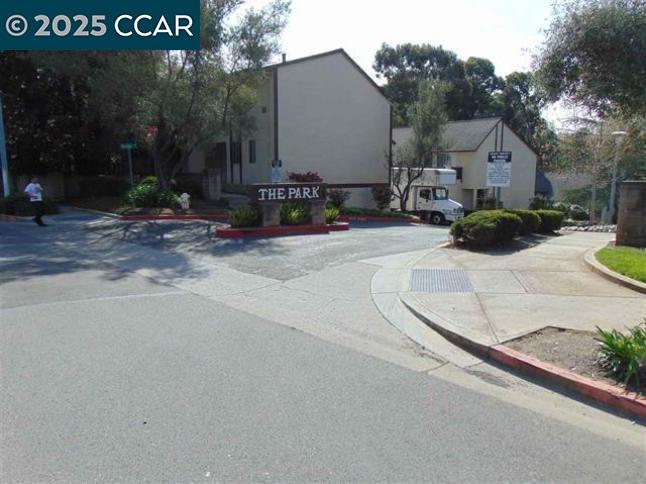 Detail Gallery Image 10 of 12 For 1774 Gazelle Way, Hayward,  CA 94541 - 2 Beds | 2 Baths