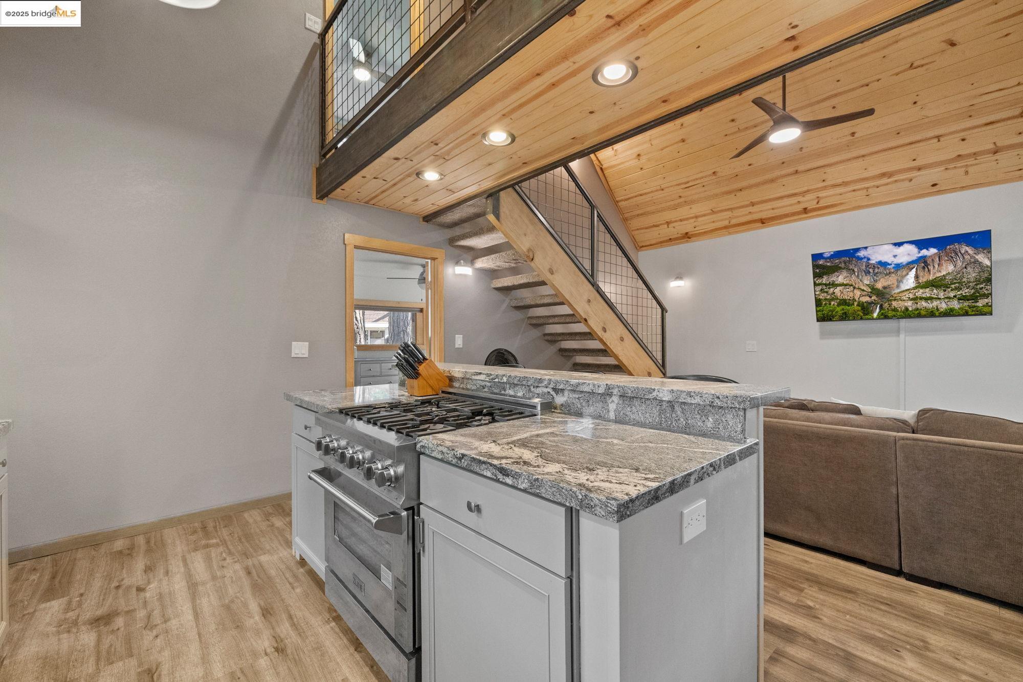 Detail Gallery Image 15 of 37 For 24118 Palapeta Ln, Mi Wuk Village,  CA 95346 - 3 Beds | 2/1 Baths