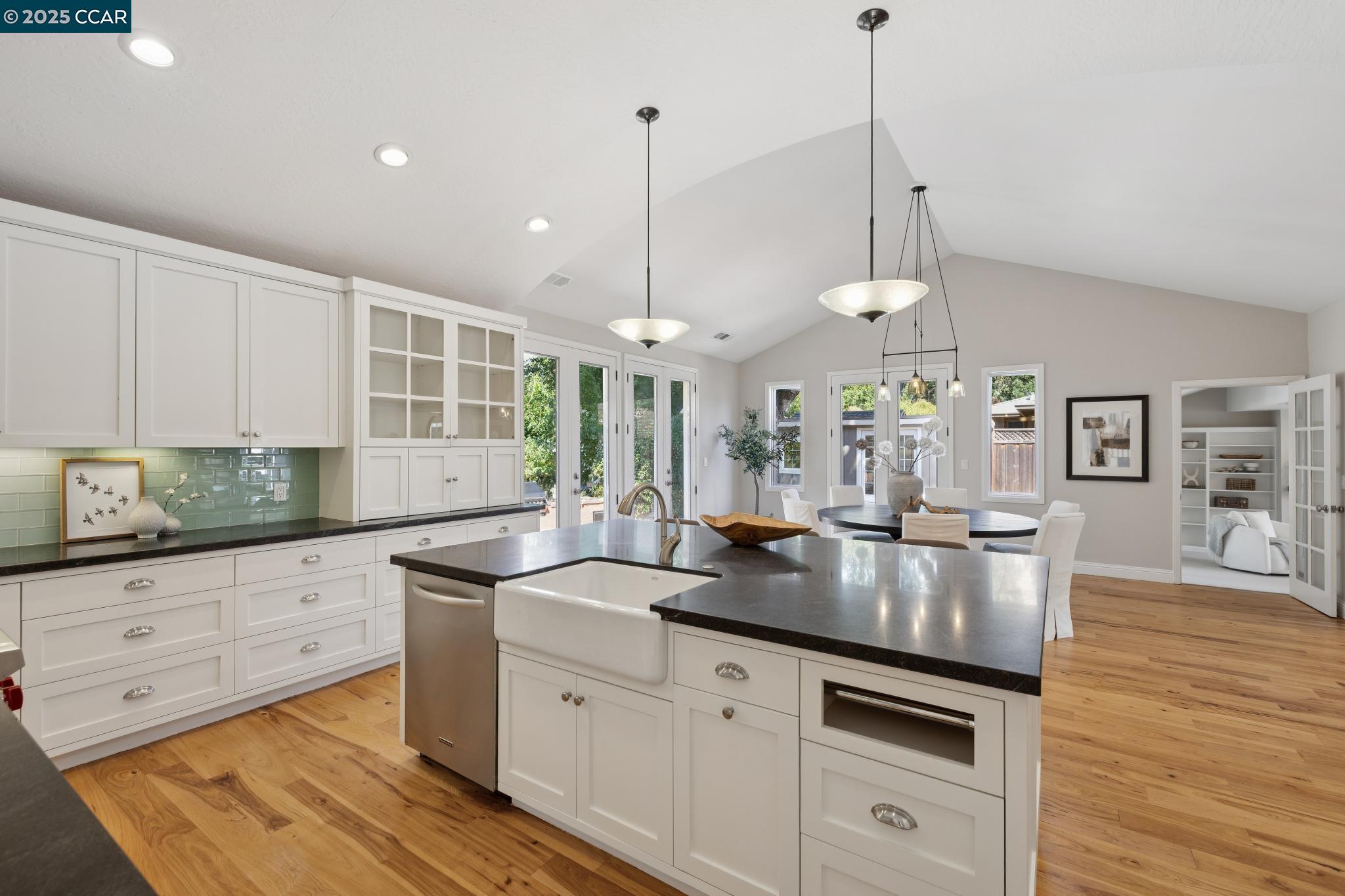 Detail Gallery Image 14 of 51 For 3260 Rohrer Drive, Lafayette,  CA 94549-5640 - 3 Beds | 2 Baths