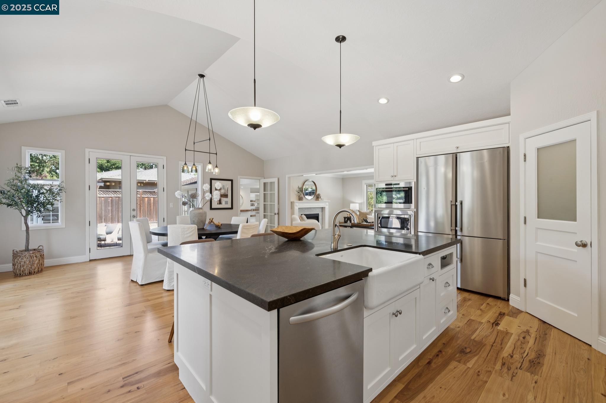 Detail Gallery Image 16 of 51 For 3260 Rohrer Drive, Lafayette,  CA 94549-5640 - 3 Beds | 2 Baths