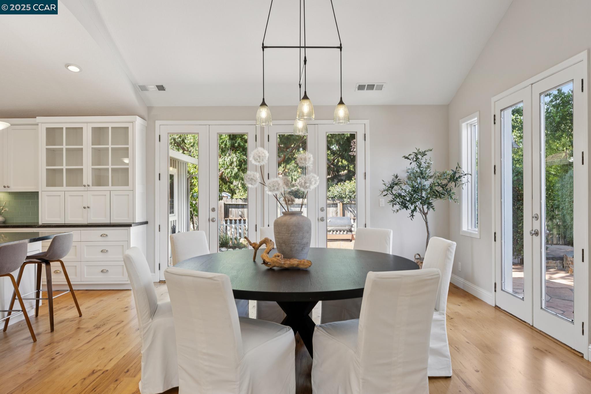 Detail Gallery Image 10 of 51 For 3260 Rohrer Drive, Lafayette,  CA 94549-5640 - 3 Beds | 2 Baths
