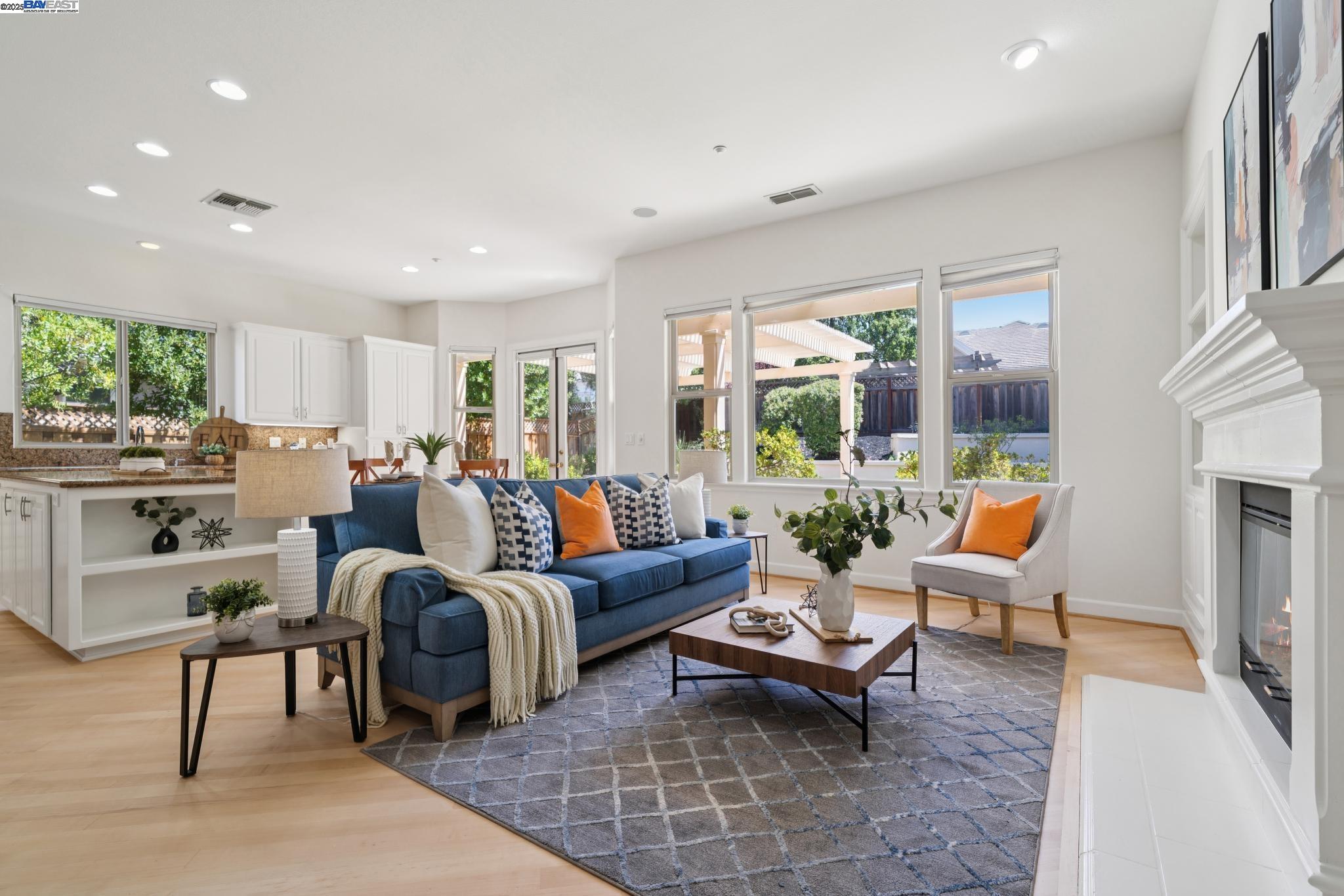 Detail Gallery Image 11 of 37 For 2147 Pomezia Ct, Pleasanton,  CA 94566 - 4 Beds | 3 Baths