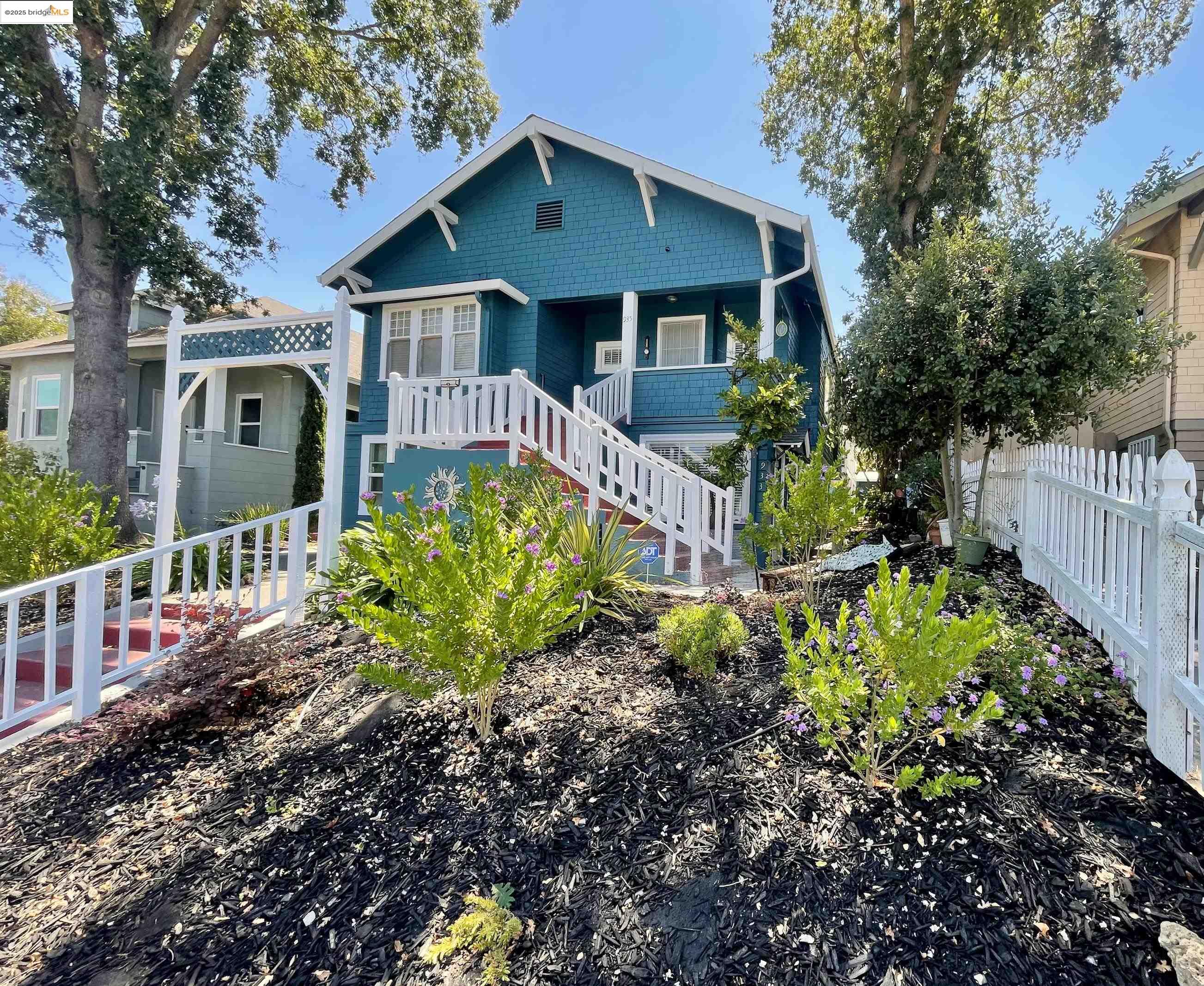 Detail Gallery Image 2 of 30 For 933 Kentucky St, Vallejo,  CA 94590 - – Beds | – Baths