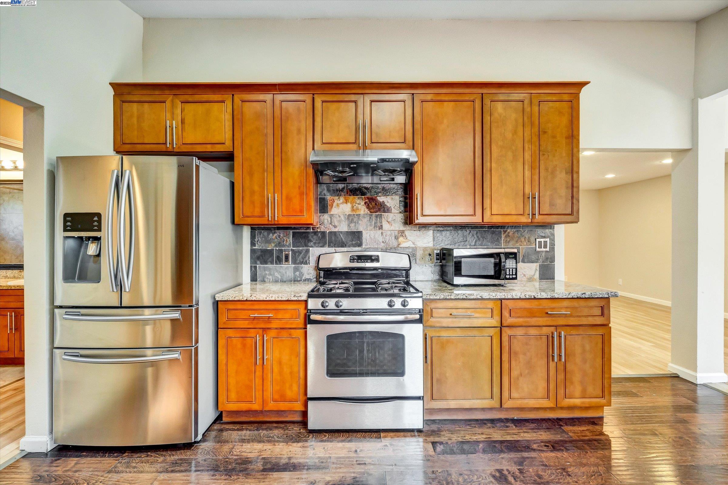 Detail Gallery Image 9 of 45 For 37659 Granville Dr, Fremont,  CA 94536 - 5 Beds | 3 Baths