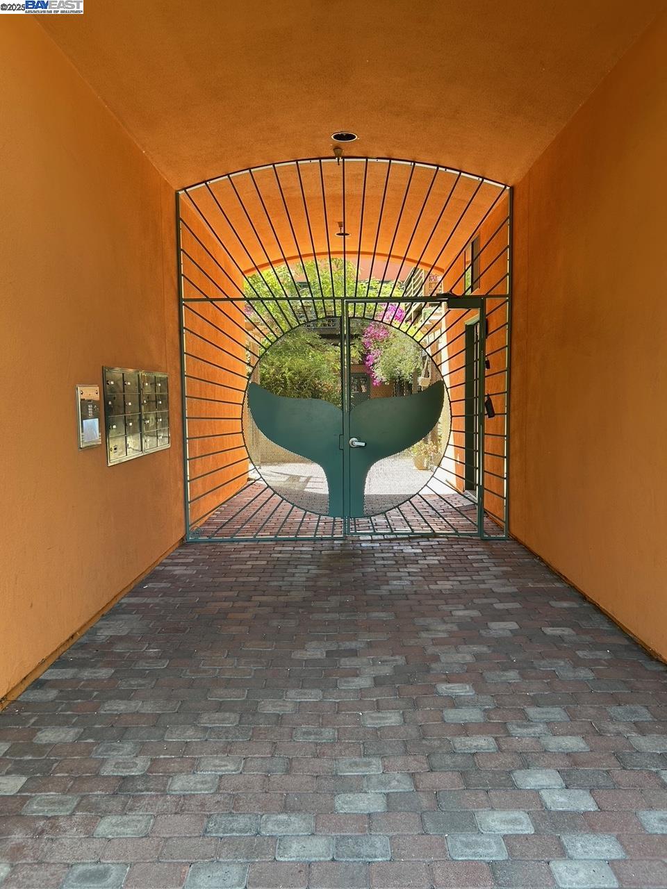 Detail Gallery Image 15 of 15 For 2120 6th St #11,  Berkeley,  CA 94710 - 1 Beds | 1 Baths