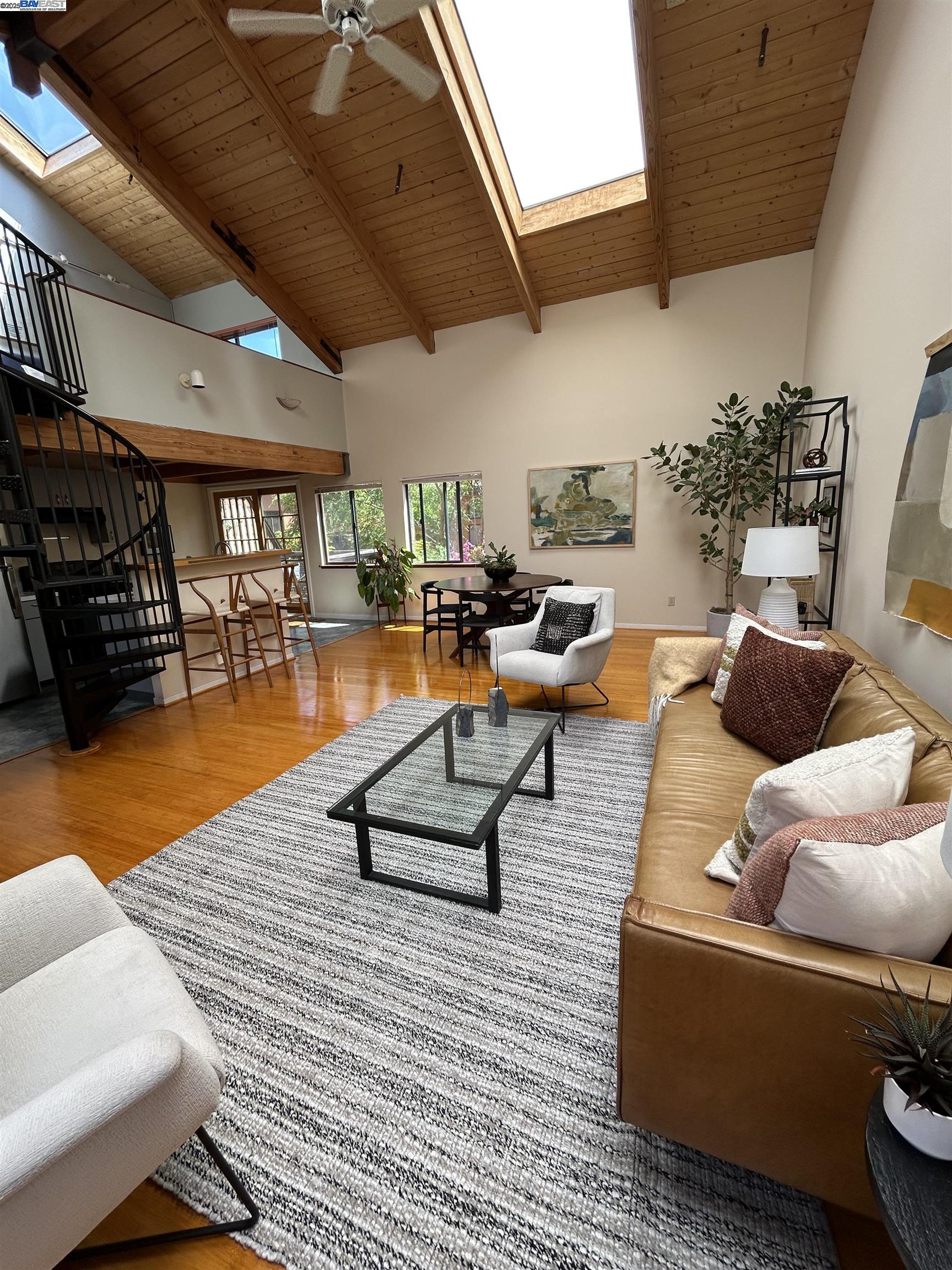 Detail Gallery Image 4 of 15 For 2120 6th St #11,  Berkeley,  CA 94710 - 1 Beds | 1 Baths