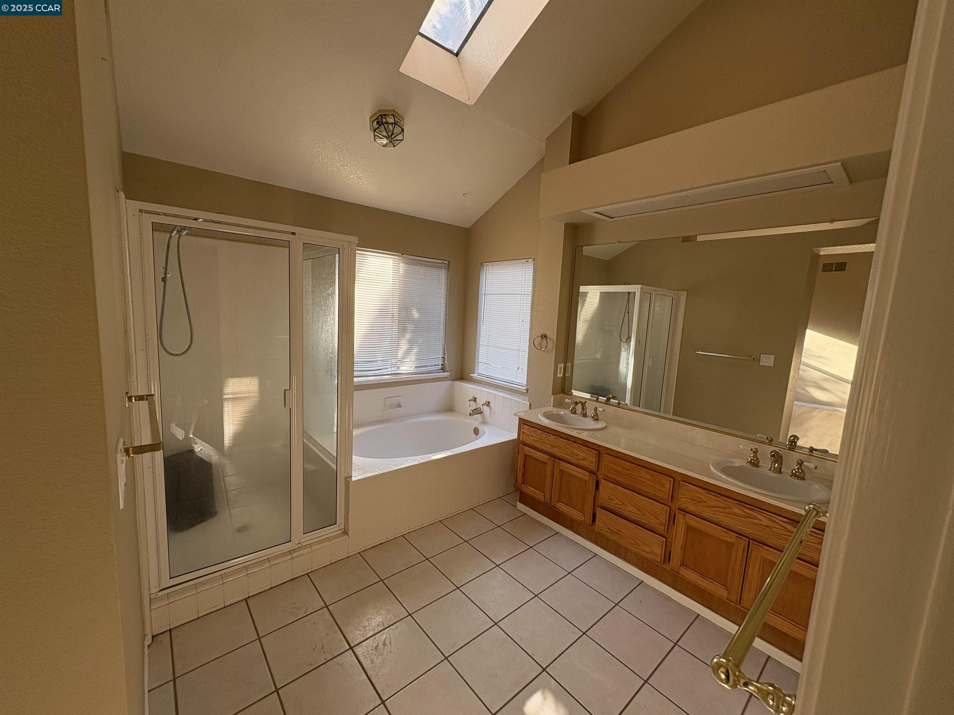 Detail Gallery Image 8 of 12 For 3524 Liberty Ct., Antioch,  CA 94509 - 4 Beds | 2/1 Baths