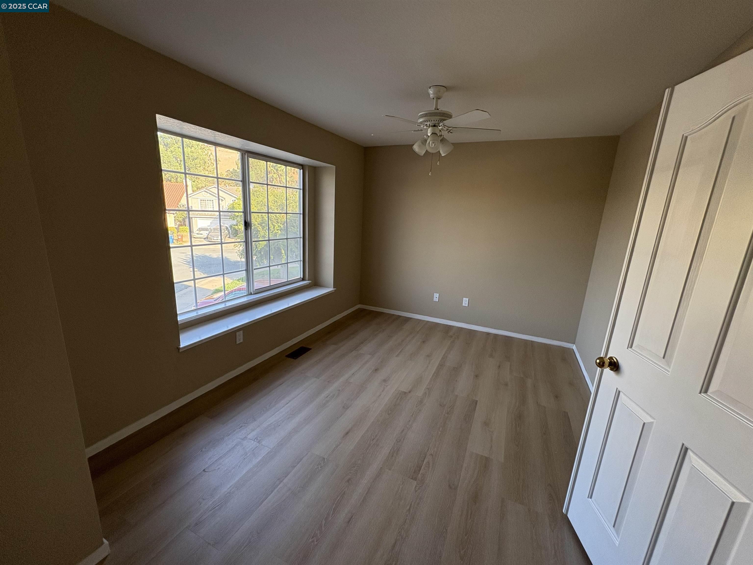 Detail Gallery Image 10 of 12 For 3524 Liberty Ct., Antioch,  CA 94509 - 4 Beds | 2/1 Baths