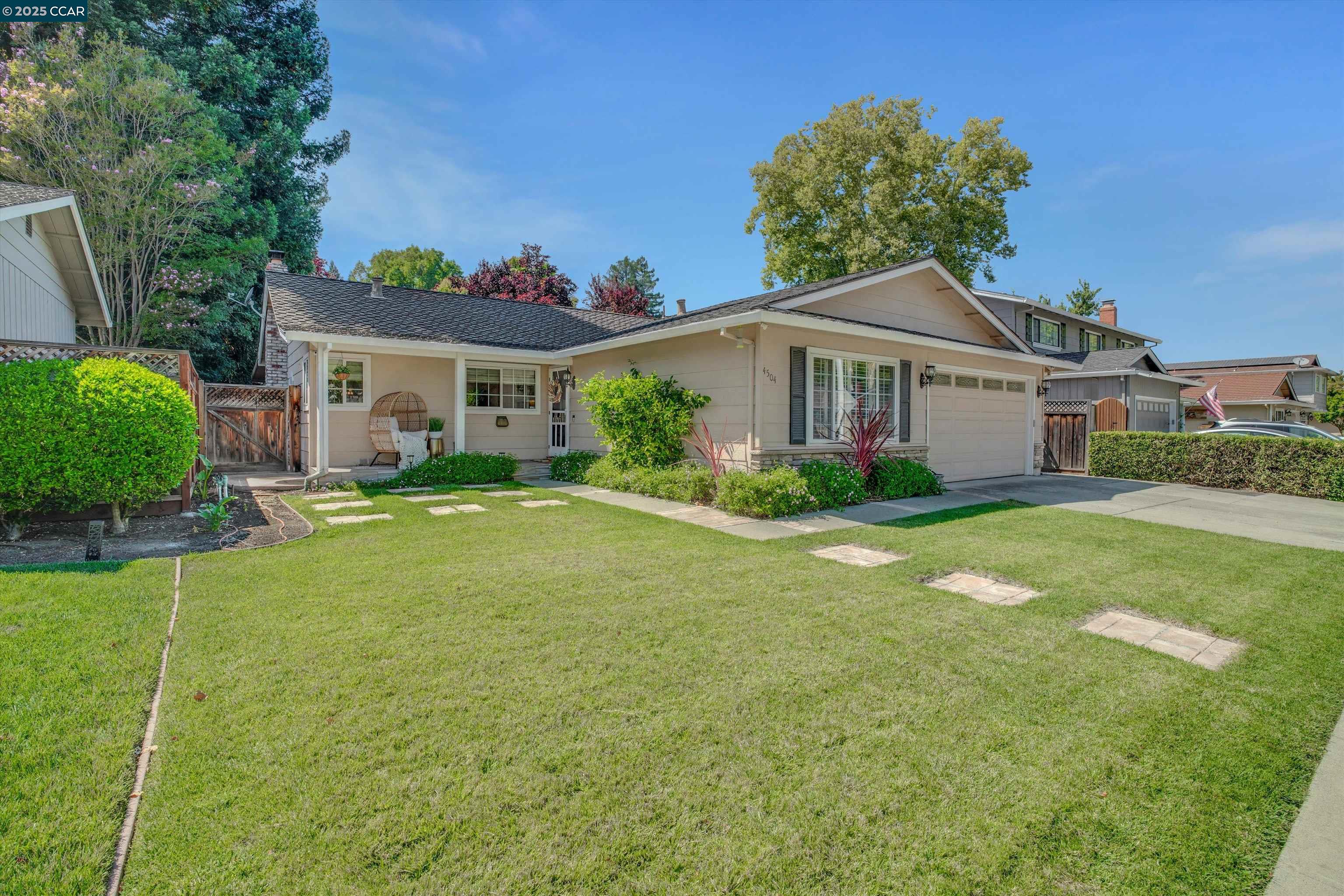 Detail Gallery Image 2 of 49 For 4504 Muirwood Drive, Pleasanton,  CA 94588 - 4 Beds | 2 Baths