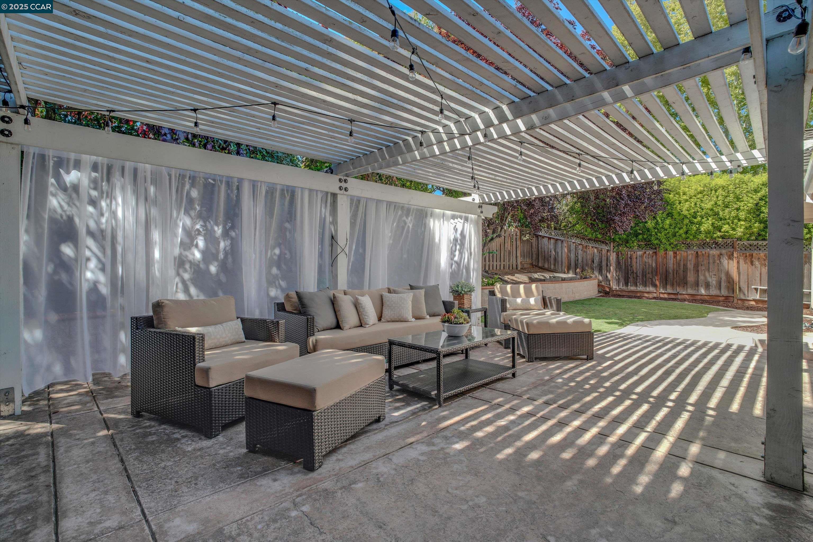 Detail Gallery Image 32 of 49 For 4504 Muirwood Drive, Pleasanton,  CA 94588 - 4 Beds | 2 Baths