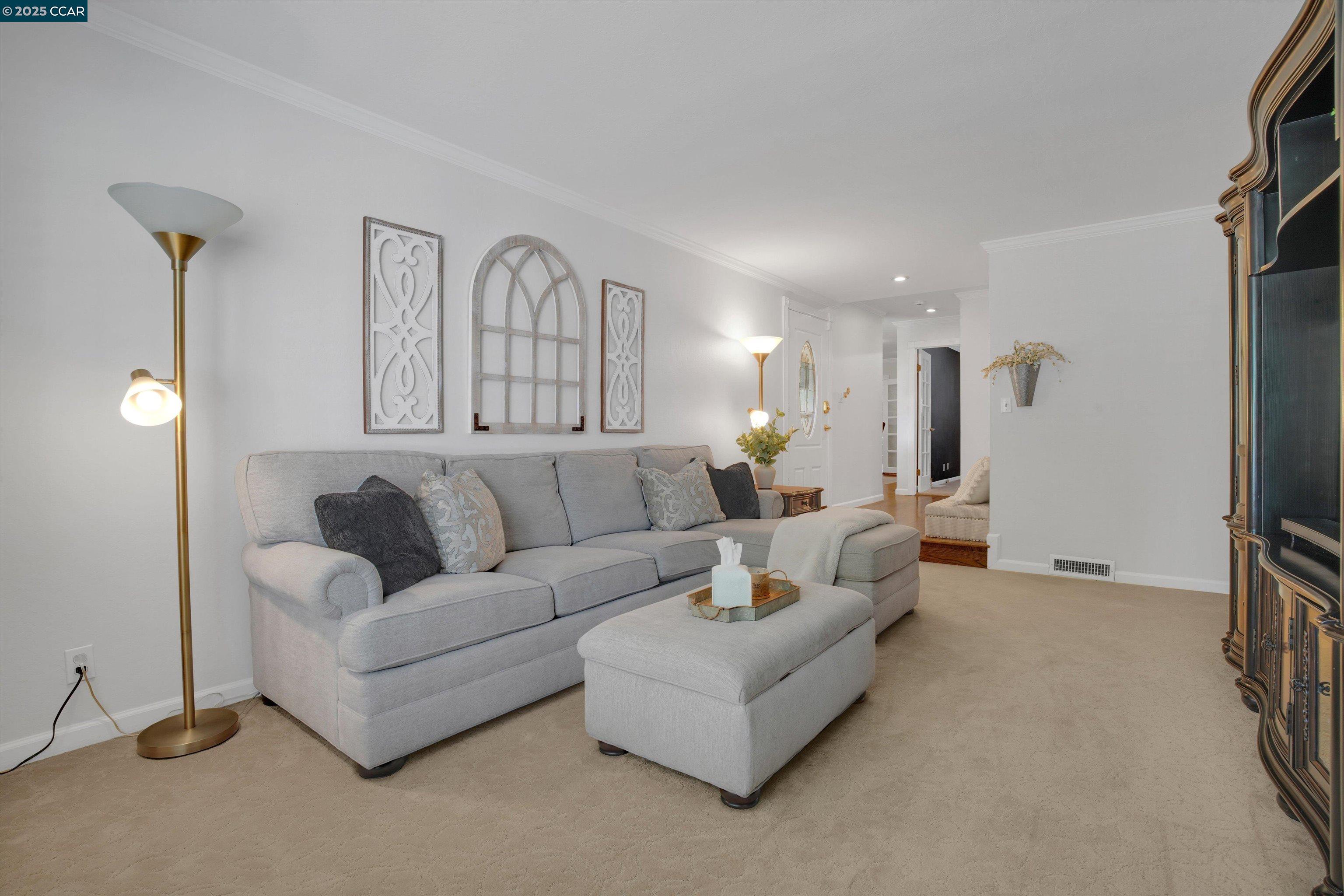 Detail Gallery Image 8 of 49 For 4504 Muirwood Drive, Pleasanton,  CA 94588 - 4 Beds | 2 Baths