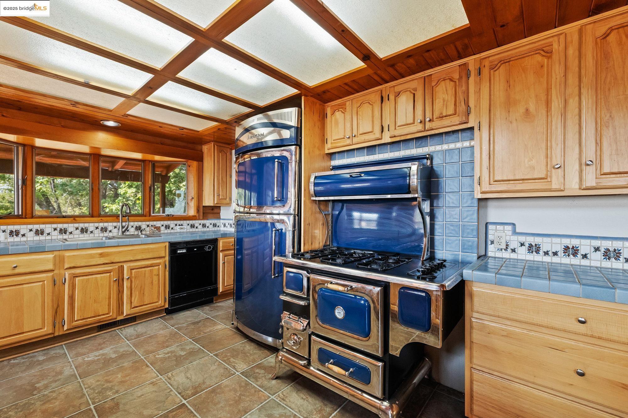 Detail Gallery Image 14 of 60 For 14799 Big Hill Road, Sonora,  CA 95370 - 3 Beds | 2 Baths