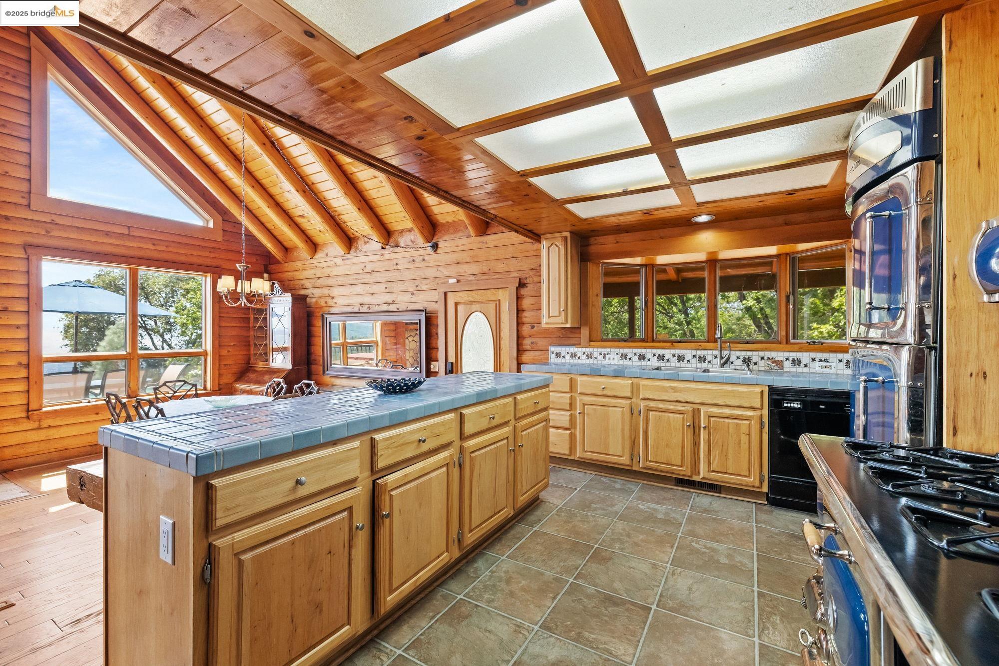 Detail Gallery Image 15 of 60 For 14799 Big Hill Road, Sonora,  CA 95370 - 3 Beds | 2 Baths