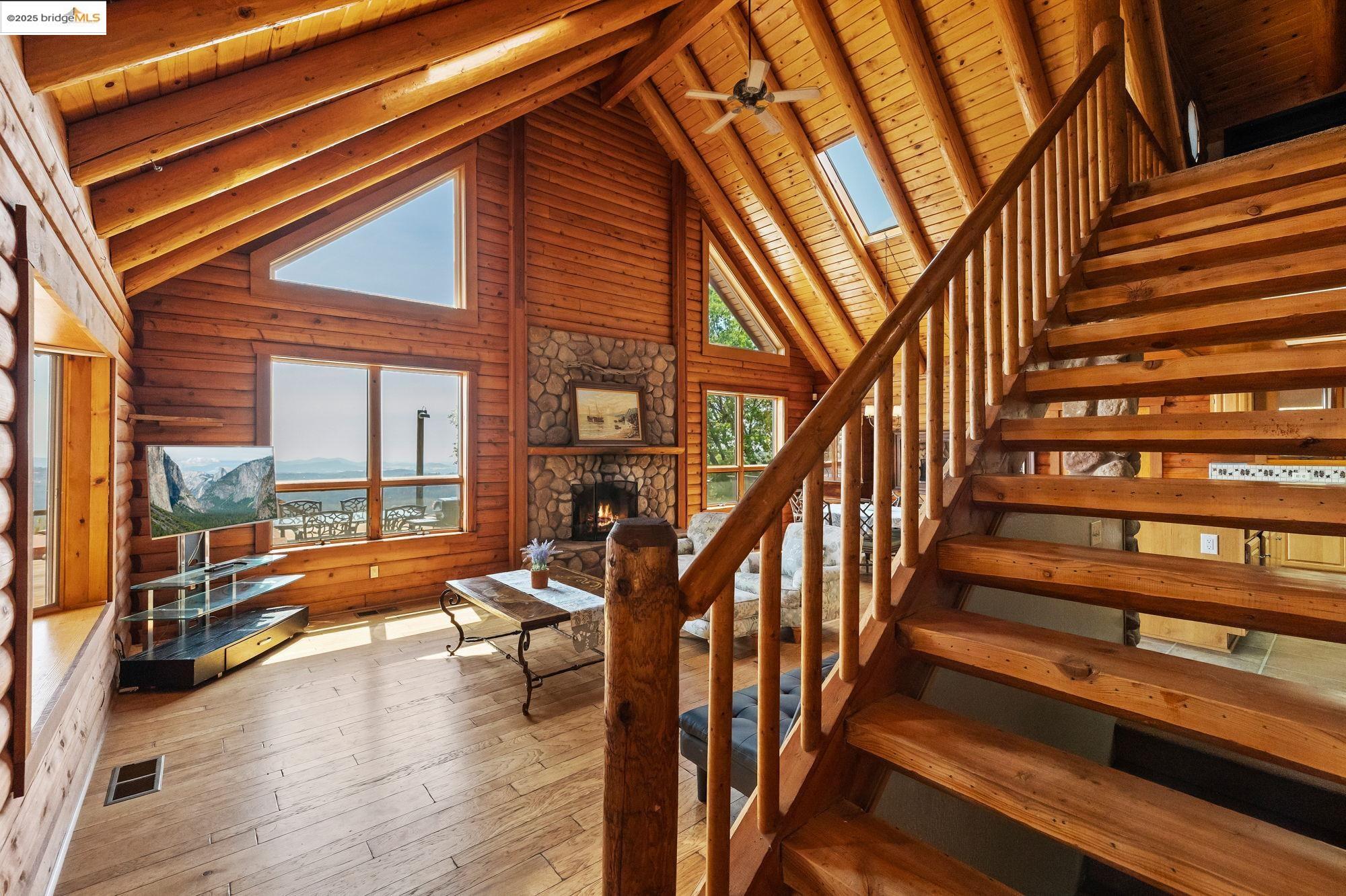 Detail Gallery Image 6 of 60 For 14799 Big Hill Road, Sonora,  CA 95370 - 3 Beds | 2 Baths
