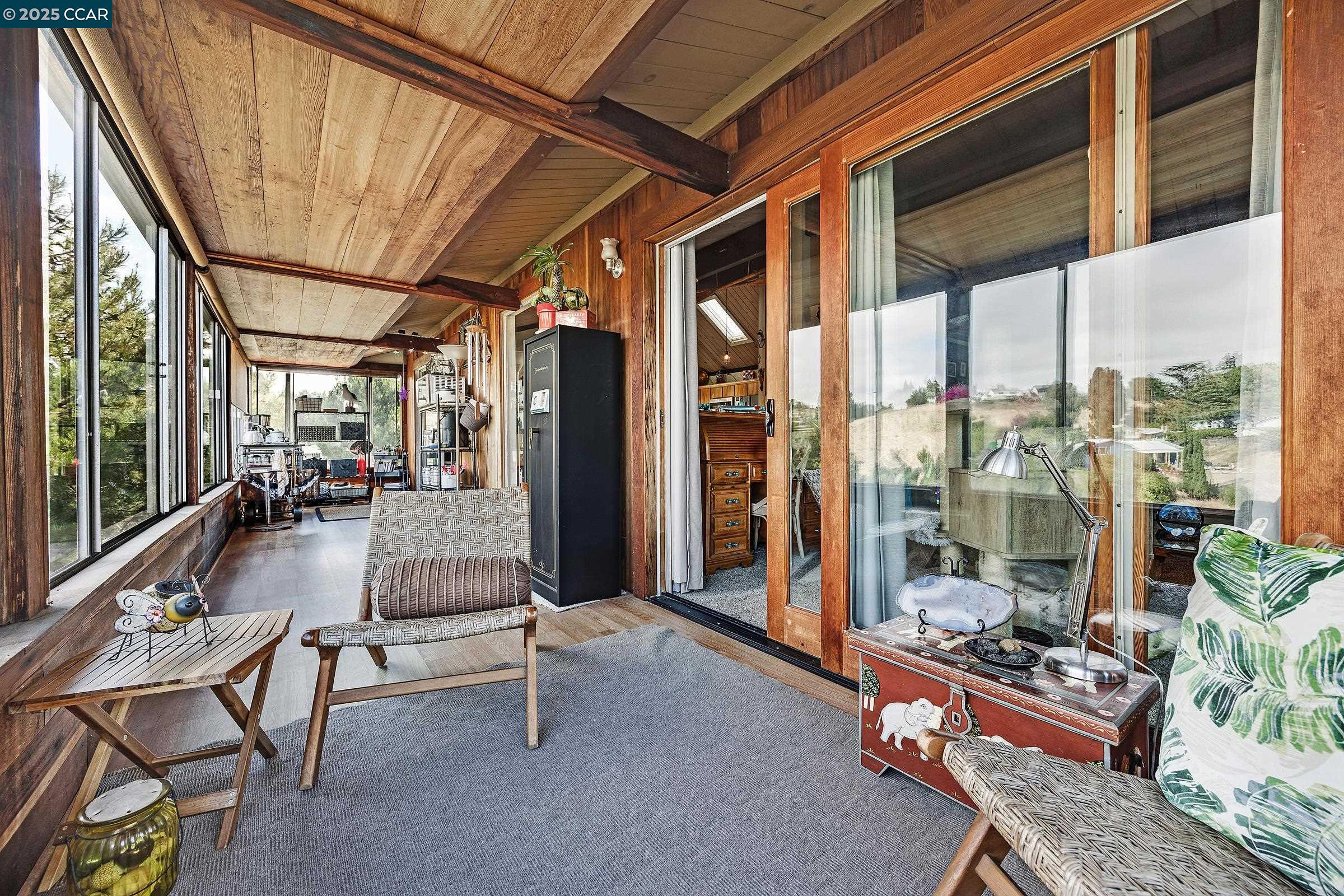 Detail Gallery Image 11 of 31 For 112 Inverness Ct, Benicia,  CA 94510 - 3 Beds | 2/1 Baths