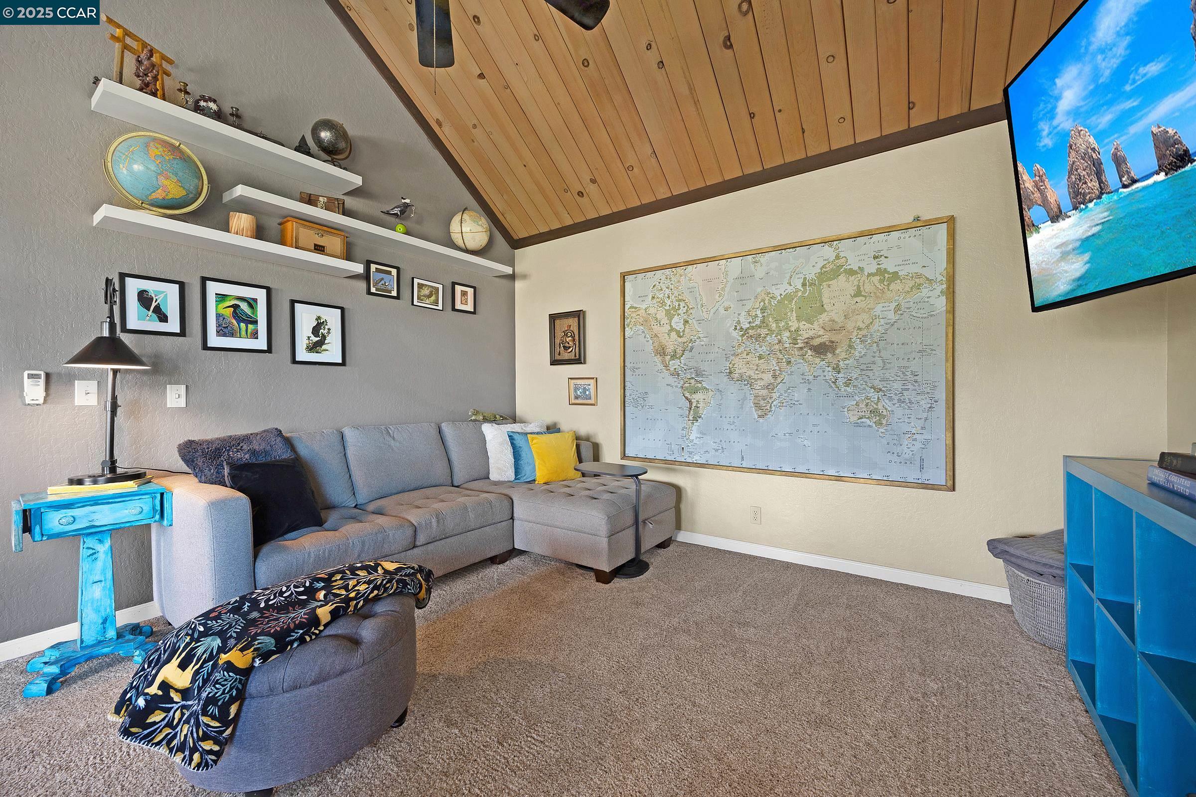 Detail Gallery Image 13 of 31 For 112 Inverness Ct, Benicia,  CA 94510 - 3 Beds | 2/1 Baths