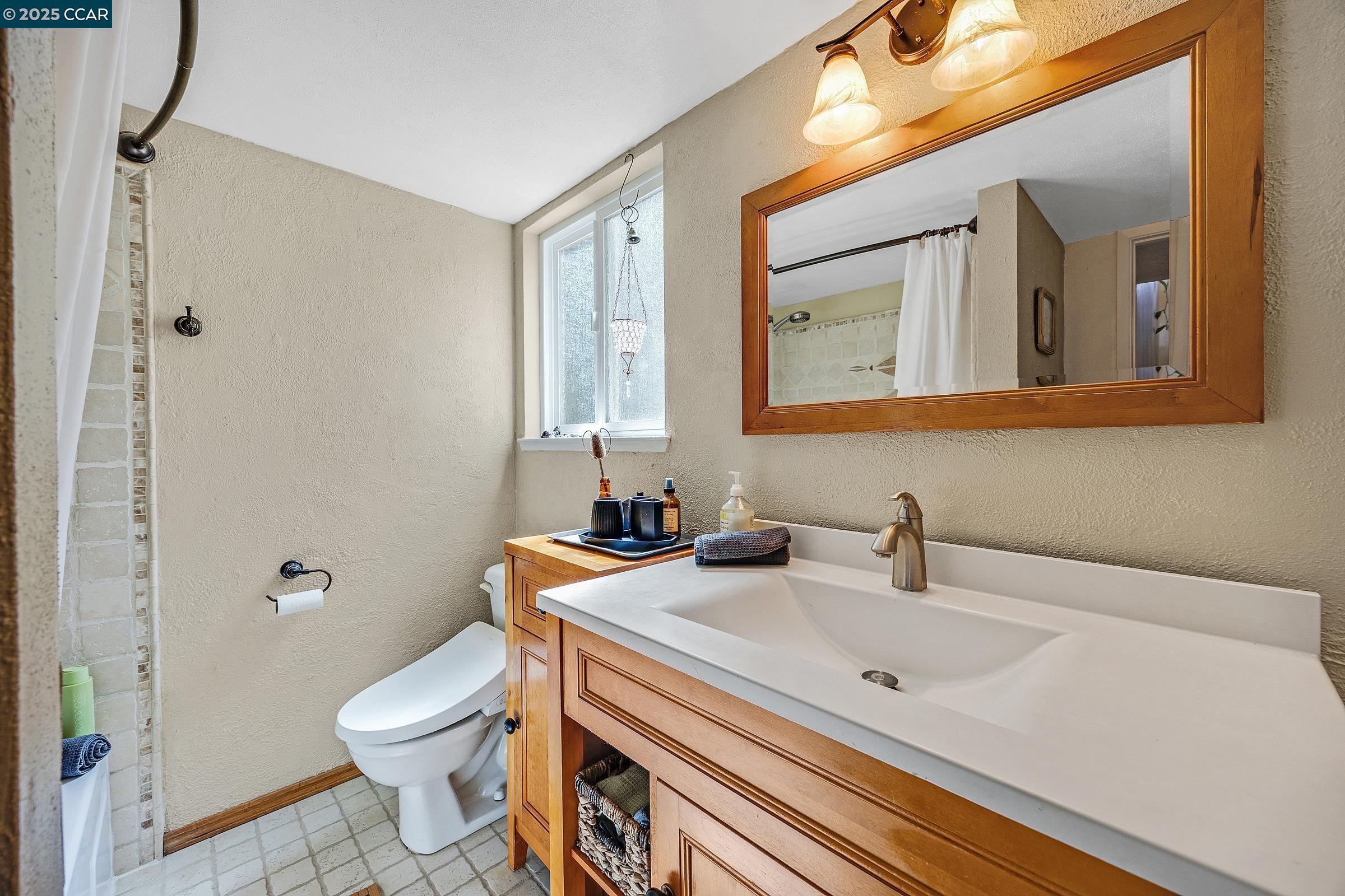 Detail Gallery Image 15 of 31 For 112 Inverness Ct, Benicia,  CA 94510 - 3 Beds | 2/1 Baths