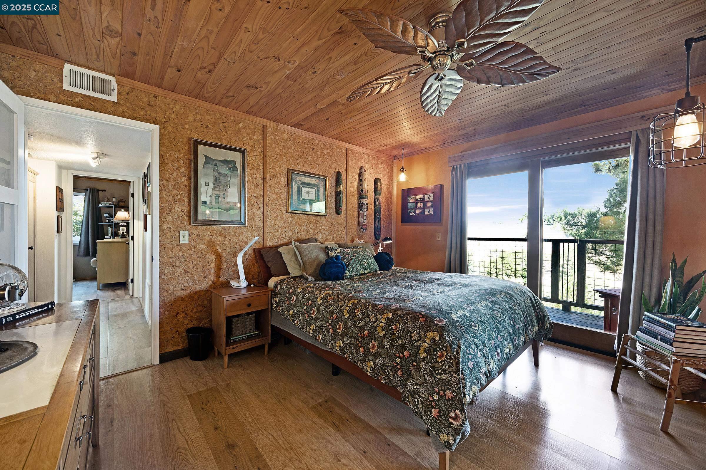 Detail Gallery Image 18 of 31 For 112 Inverness Ct, Benicia,  CA 94510 - 3 Beds | 2/1 Baths