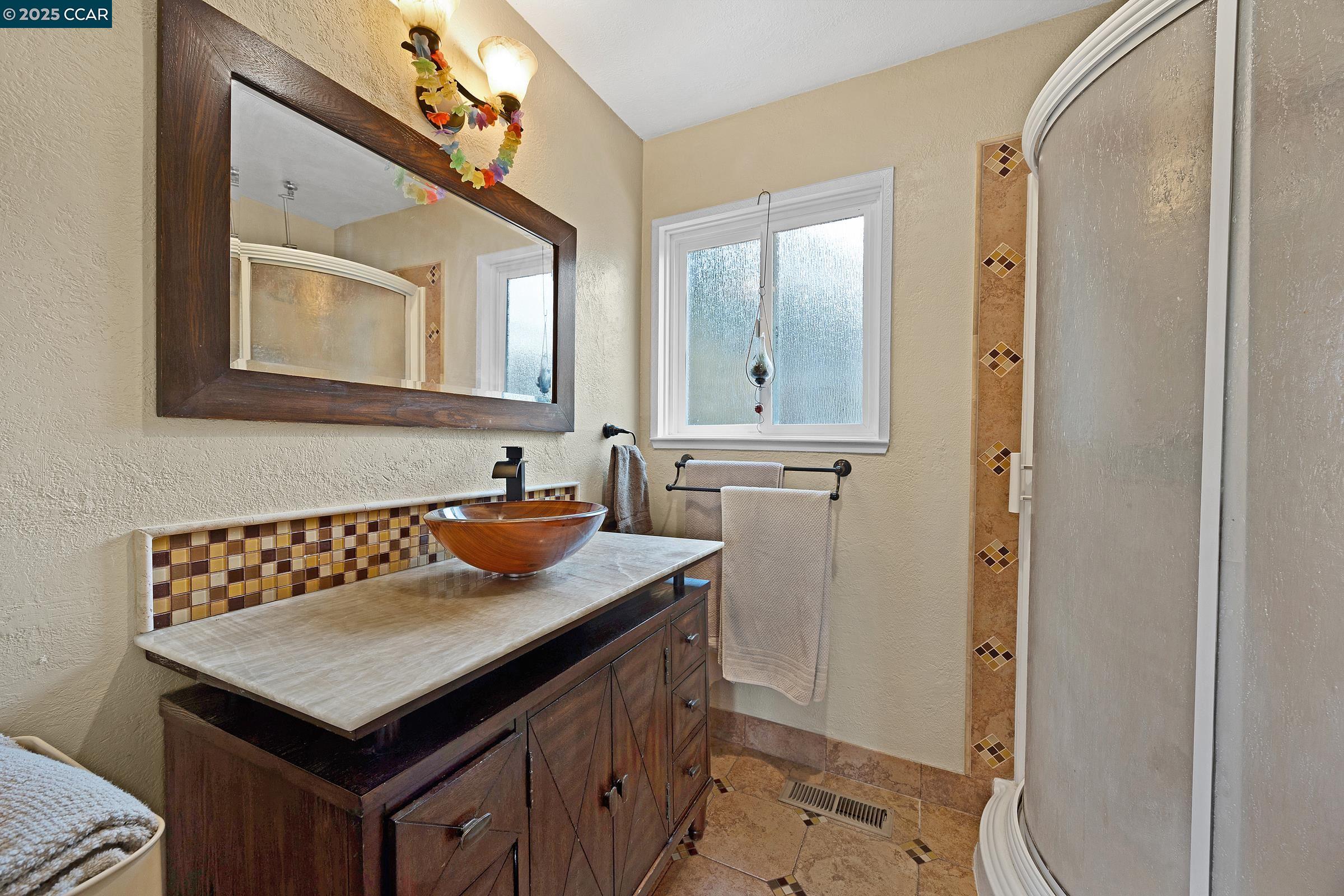 Detail Gallery Image 19 of 31 For 112 Inverness Ct, Benicia,  CA 94510 - 3 Beds | 2/1 Baths