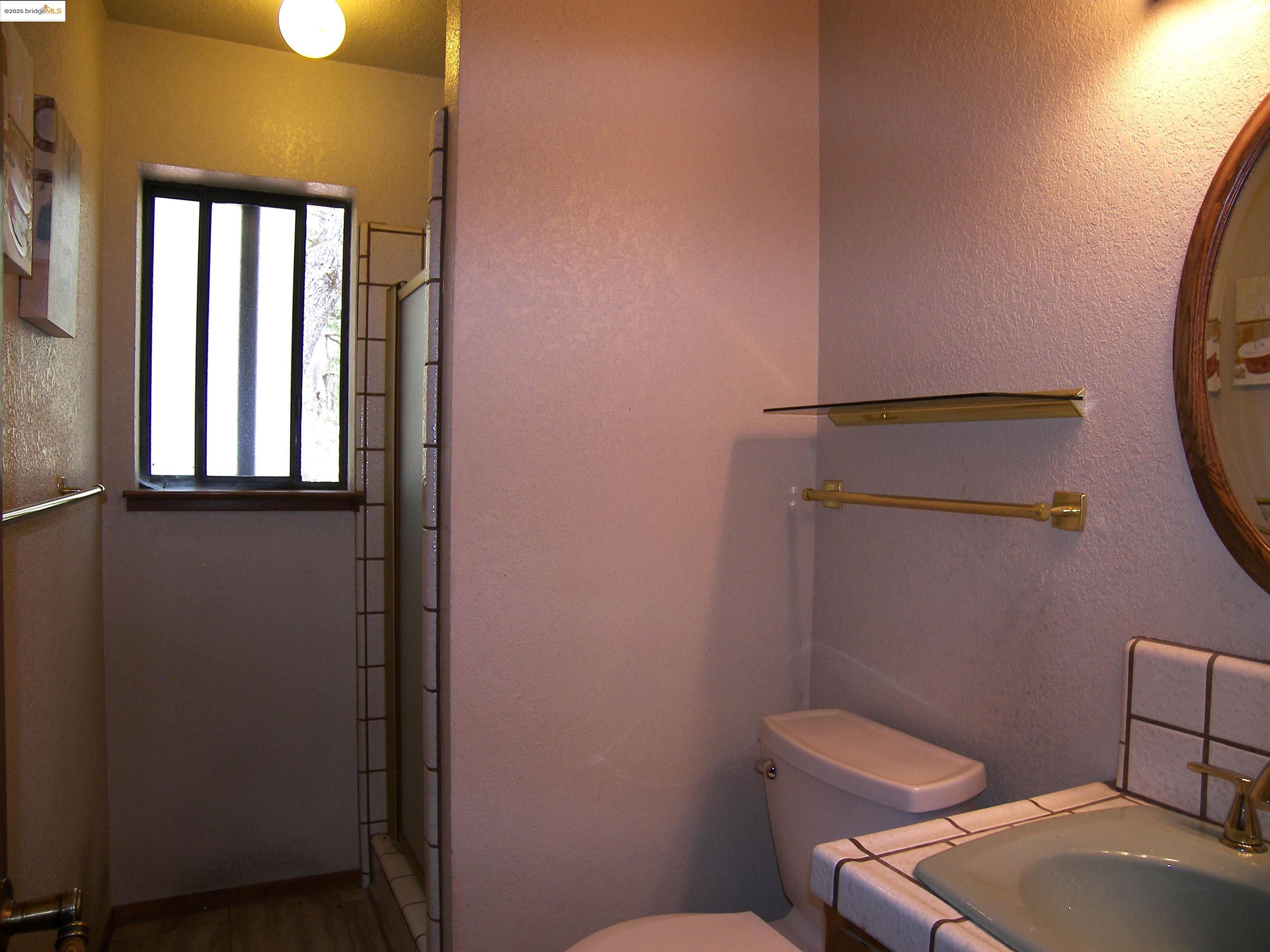 Detail Gallery Image 19 of 58 For 19195 Ferretti Rd., Groveland,  CA 95321 - 3 Beds | 3 Baths