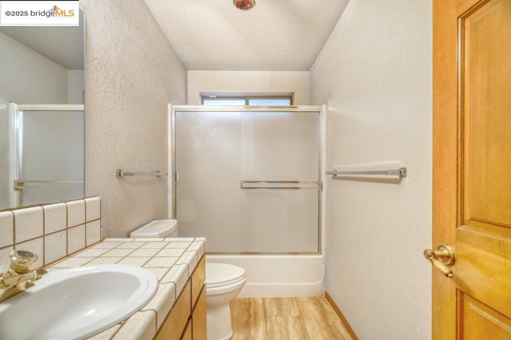 Detail Gallery Image 24 of 52 For 19195 Ferretti Rd., Groveland,  CA 95321 - 3 Beds | 3 Baths