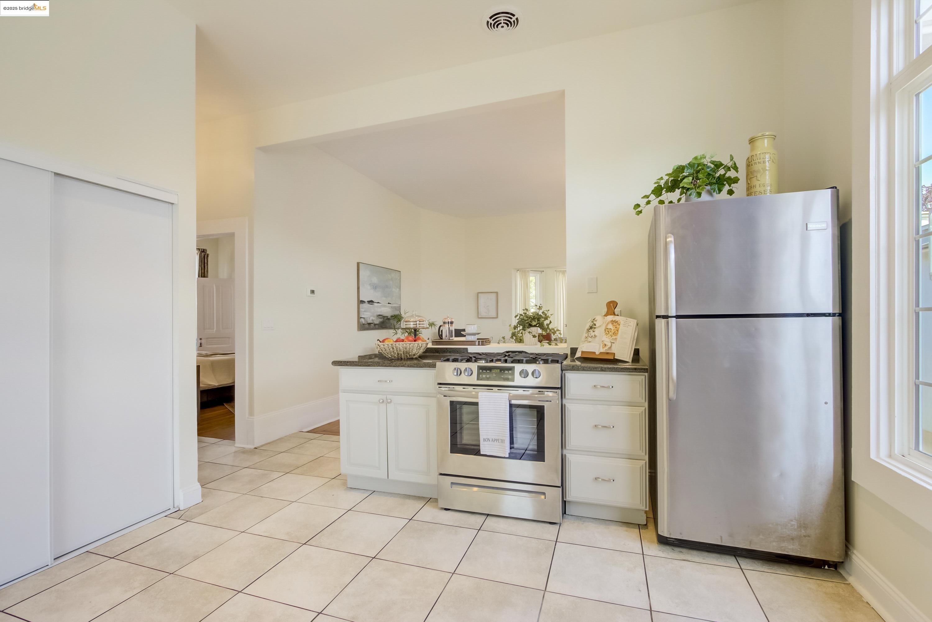 Detail Gallery Image 24 of 42 For 1522 Harmon Street, Berkeley,  CA 94703 - – Beds | – Baths