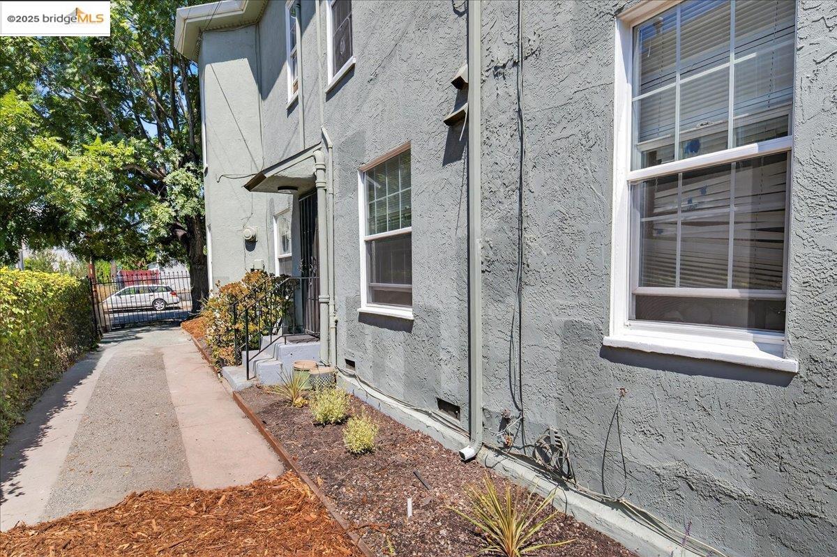 Detail Gallery Image 36 of 42 For 1522 Harmon Street, Berkeley,  CA 94703 - – Beds | – Baths