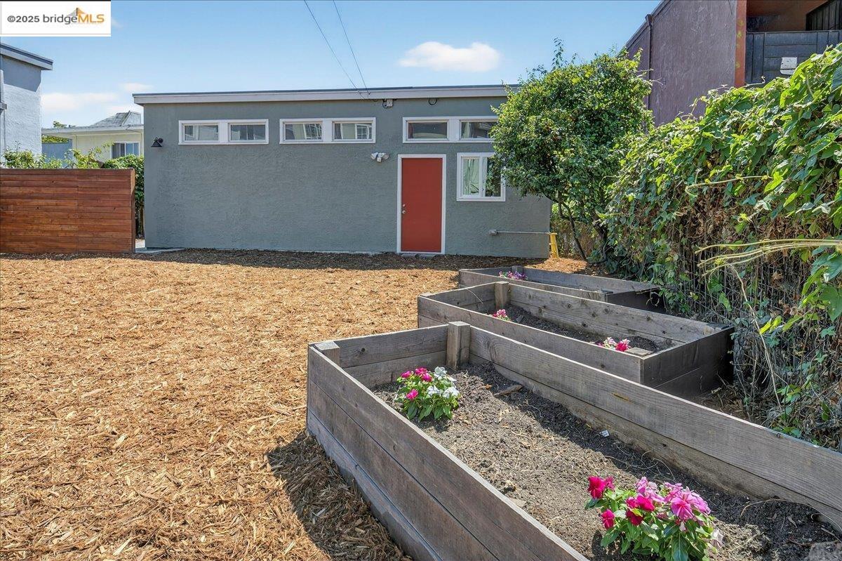 Detail Gallery Image 39 of 42 For 1522 Harmon Street, Berkeley,  CA 94703 - – Beds | – Baths