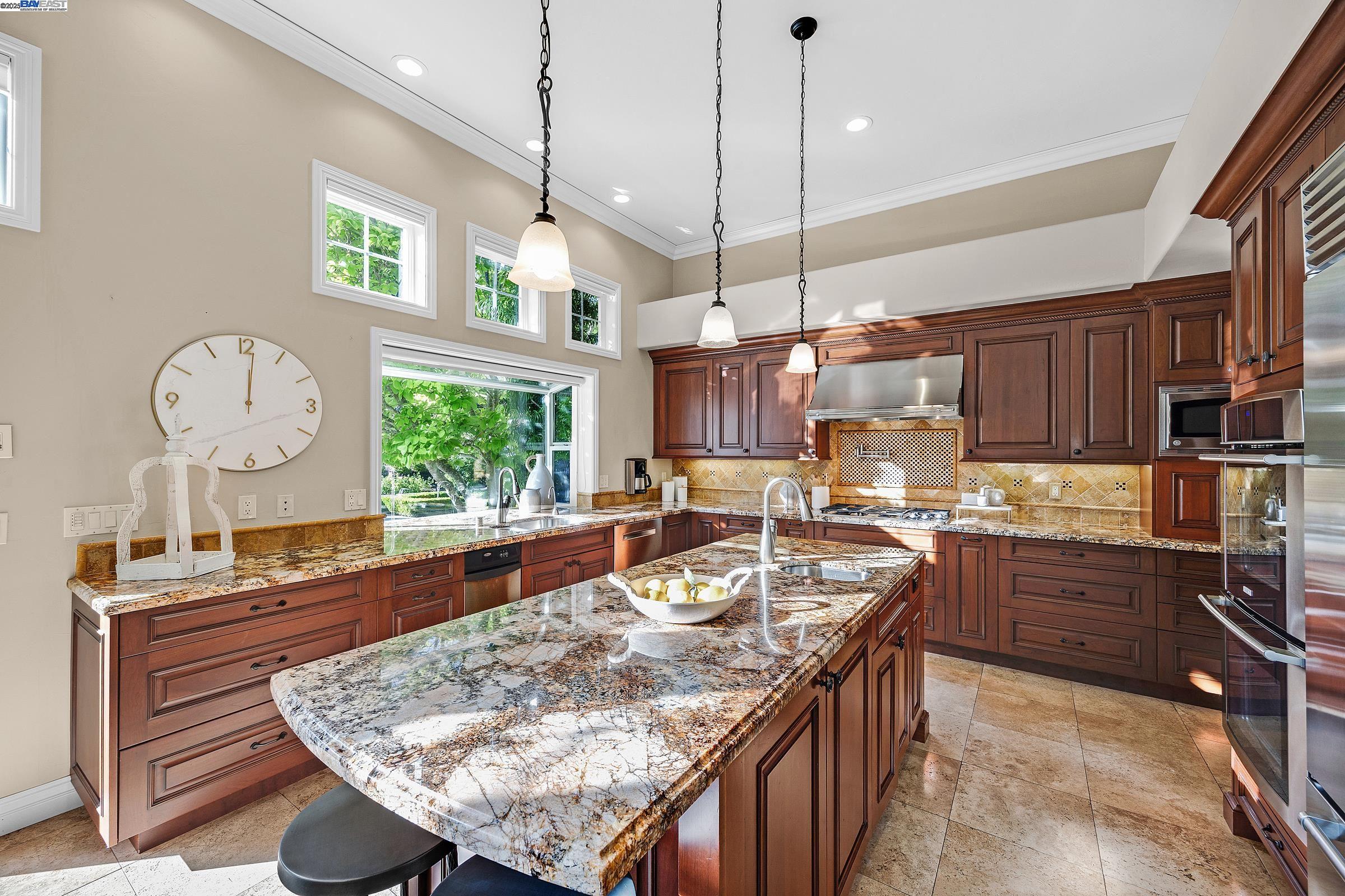 Detail Gallery Image 15 of 60 For 24 Timberview Ct., Danville,  CA 94506 - 4 Beds | 3/2 Baths