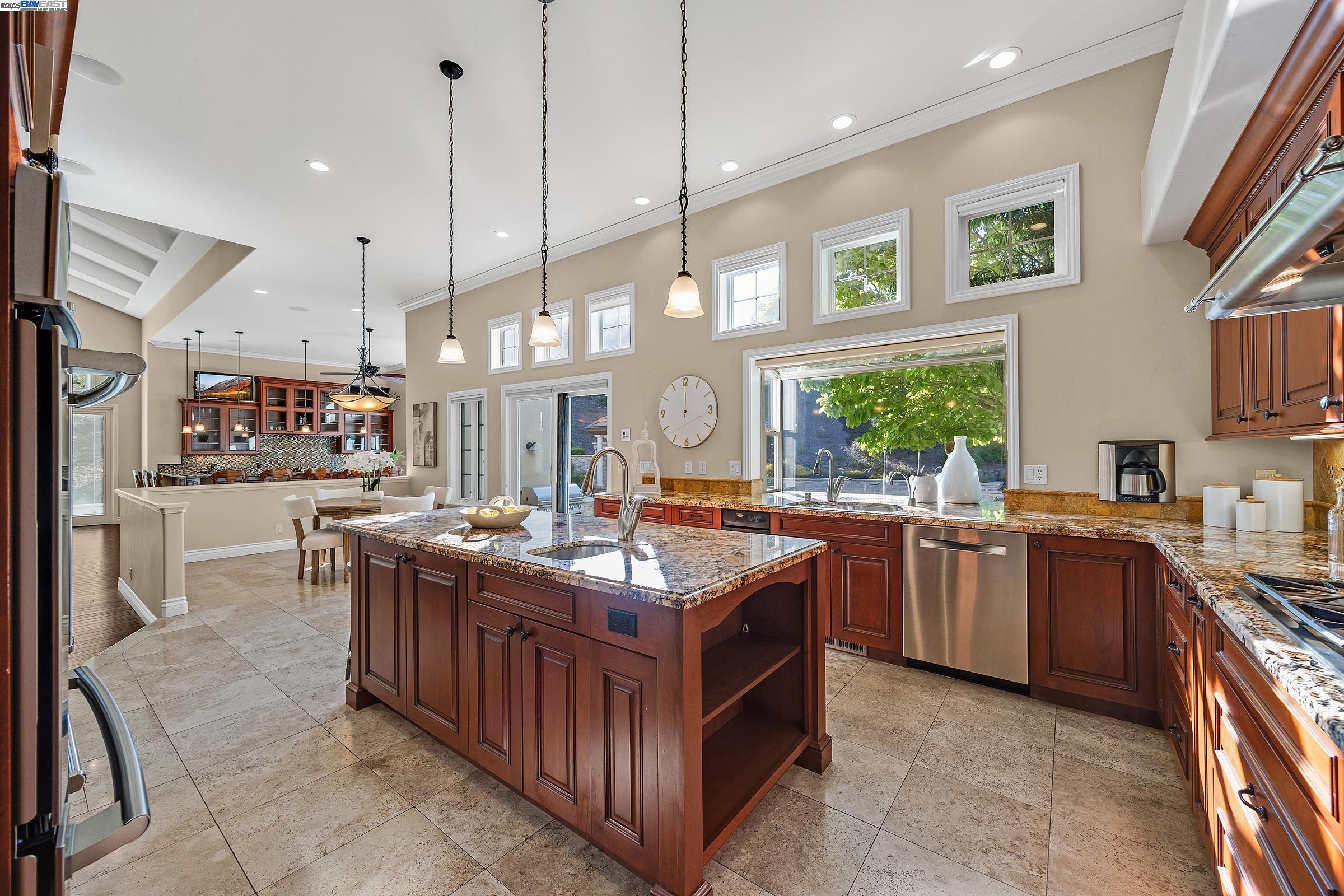 Detail Gallery Image 17 of 60 For 24 Timberview Ct., Danville,  CA 94506 - 4 Beds | 3/2 Baths