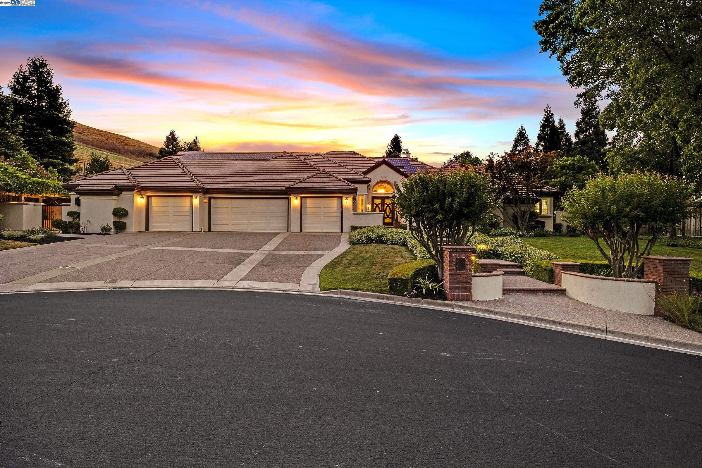 Detail Gallery Image 3 of 60 For 24 Timberview Ct., Danville,  CA 94506 - 4 Beds | 3/2 Baths