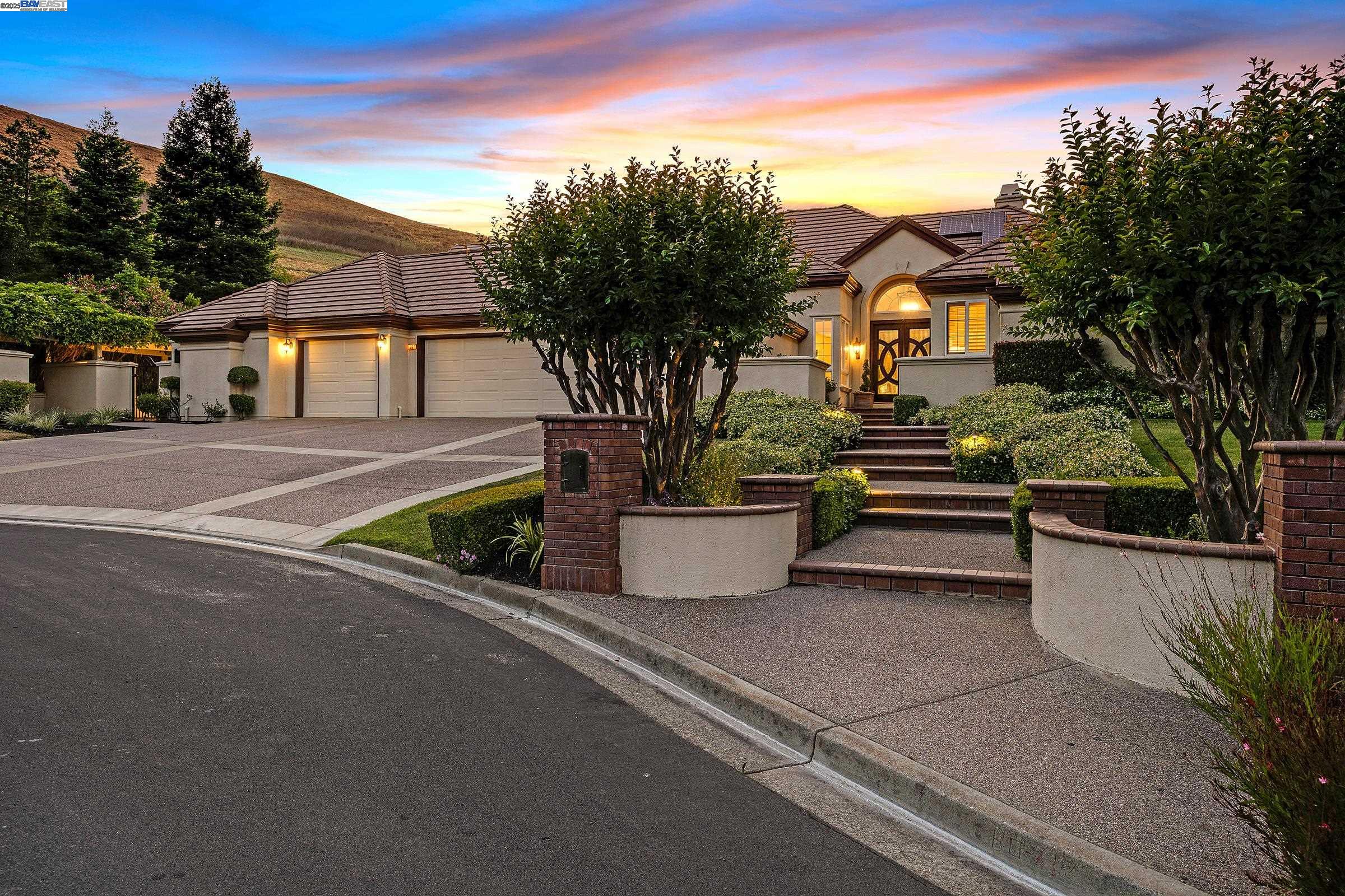 Detail Gallery Image 4 of 60 For 24 Timberview Ct., Danville,  CA 94506 - 4 Beds | 3/2 Baths