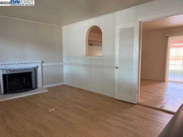 Detail Gallery Image 4 of 12 For 212 Elvira St, Livermore,  CA 94550 - 3 Beds | 2 Baths