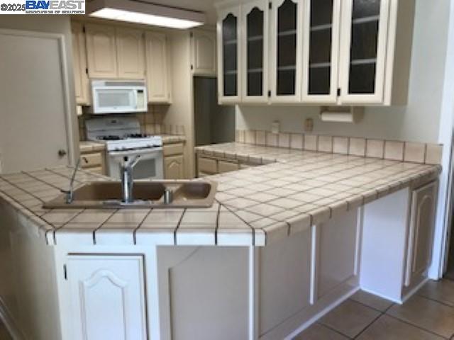 Detail Gallery Image 6 of 12 For 212 Elvira St, Livermore,  CA 94550 - 3 Beds | 2 Baths