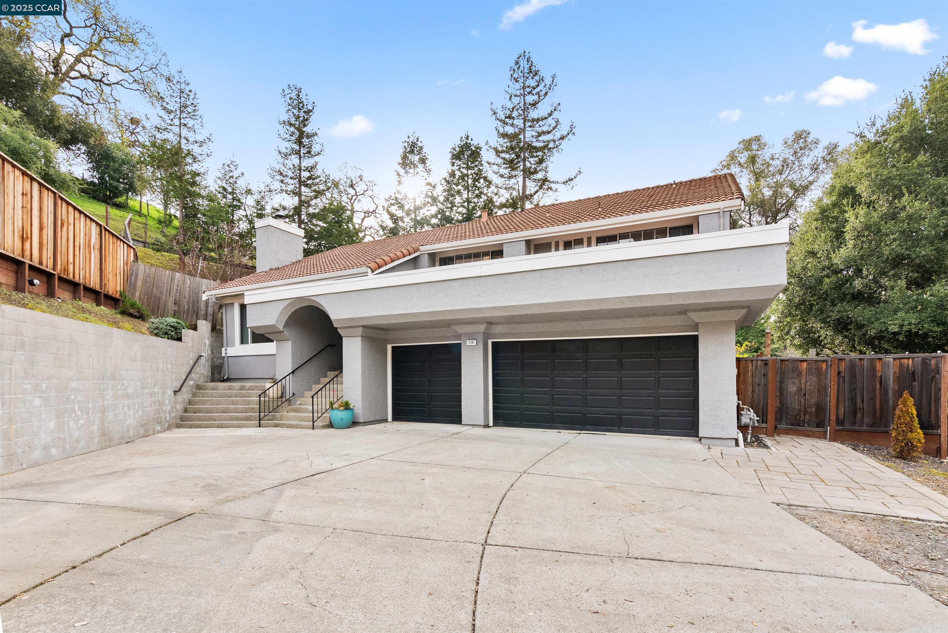 Detail Gallery Image 3 of 44 For 110 Costanza Drive, Martinez,  CA 94553 - 4 Beds | 3 Baths