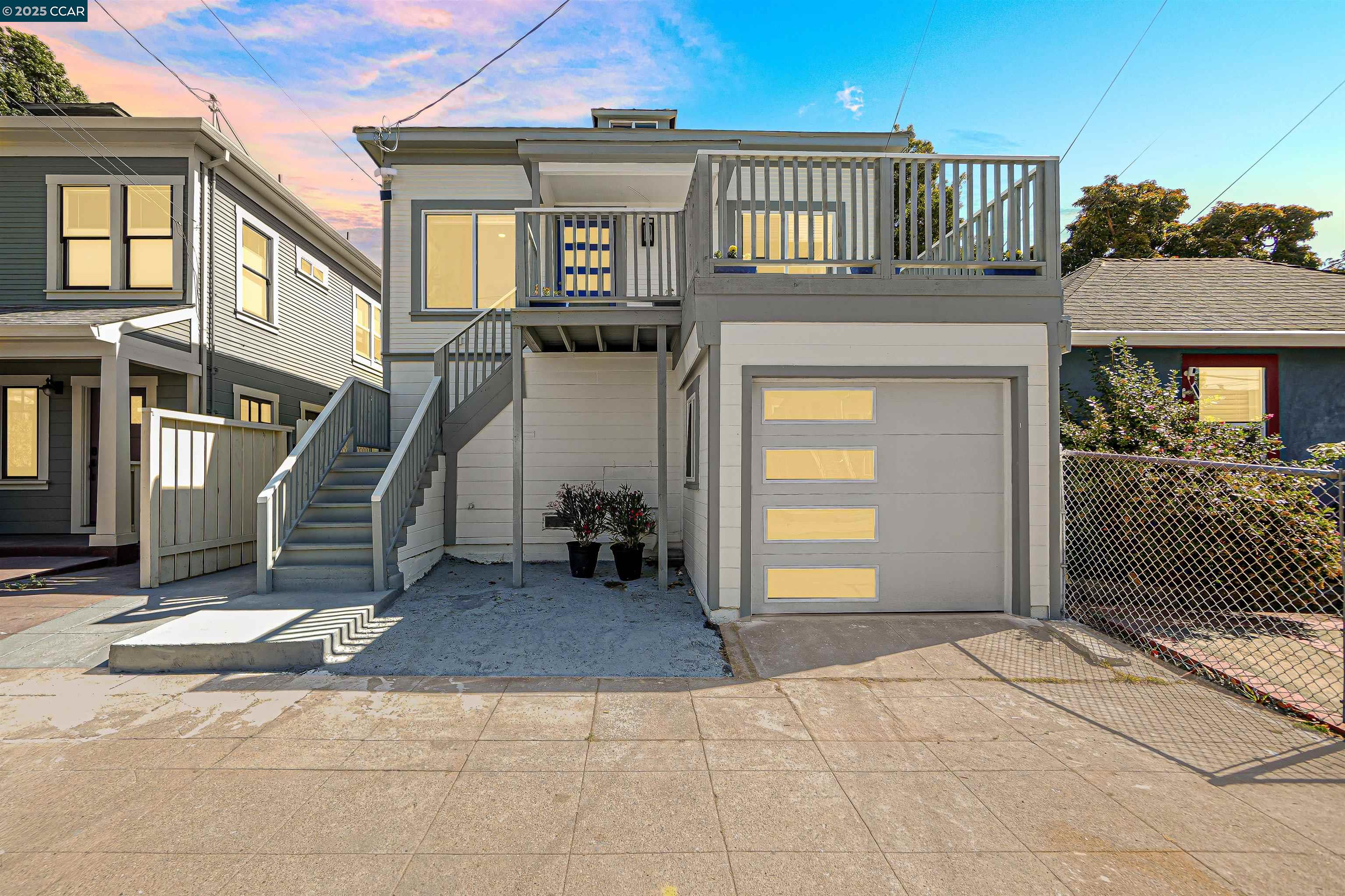 Detail Gallery Image 1 of 60 For 767 47th St, Oakland,  CA 94609 - 4 Beds | 3 Baths