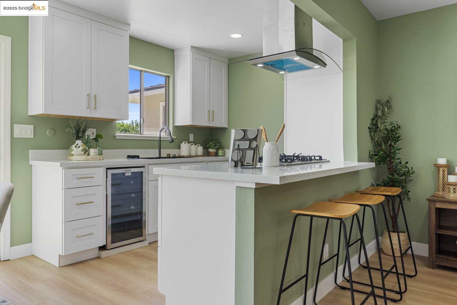 Detail Gallery Image 1 of 29 For 2840 E Anita St, Stockton,  CA 95205 - 3 Beds | 1/1 Baths