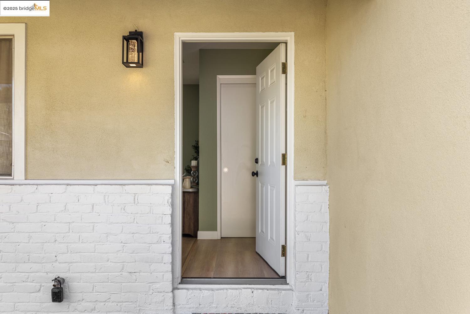 Detail Gallery Image 4 of 29 For 2840 E Anita St, Stockton,  CA 95205 - 3 Beds | 1/1 Baths