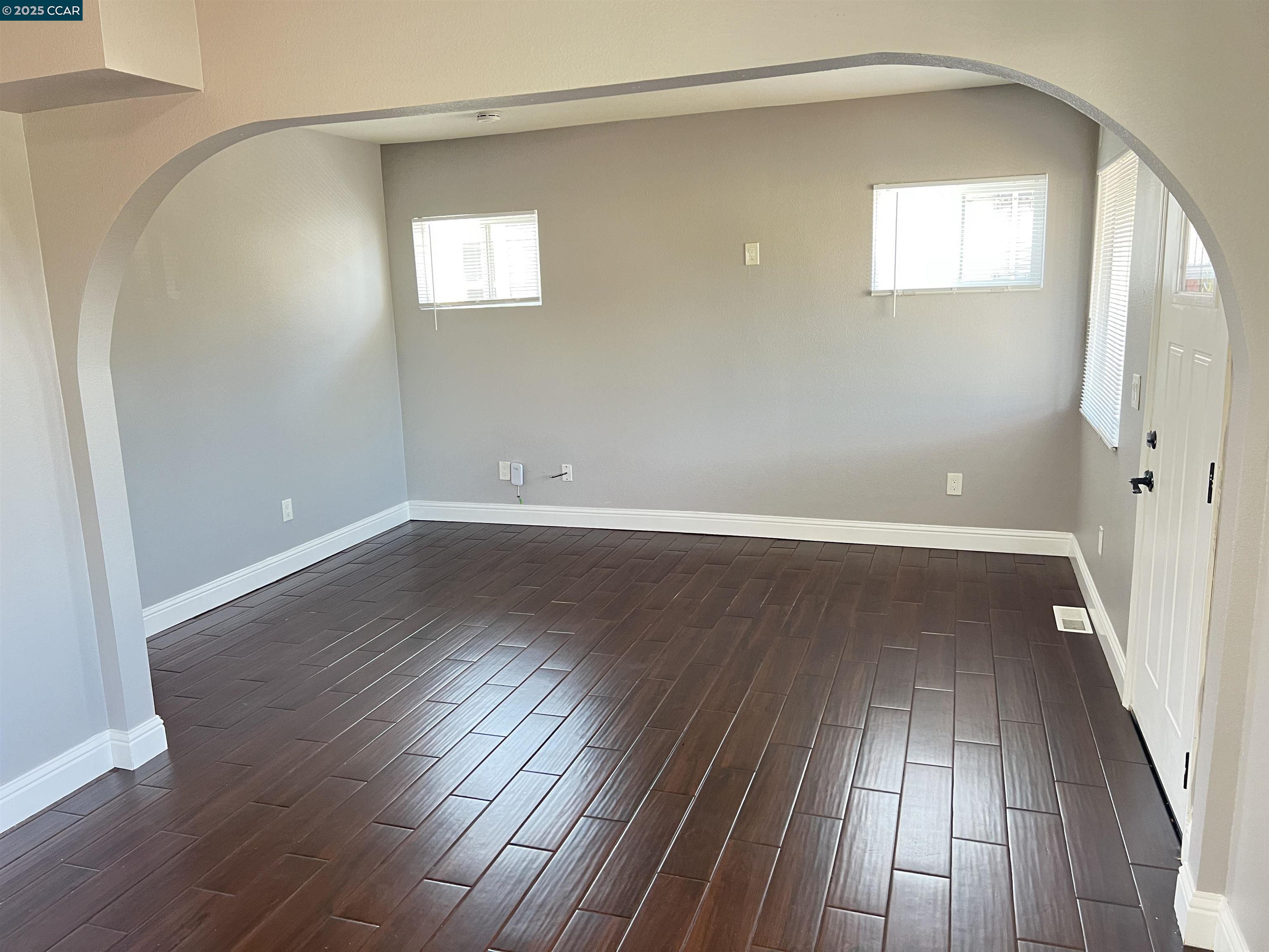 Detail Gallery Image 5 of 21 For 2830 23rd Avenue, Oakland,  CA 94606 - 2 Beds | 1 Baths