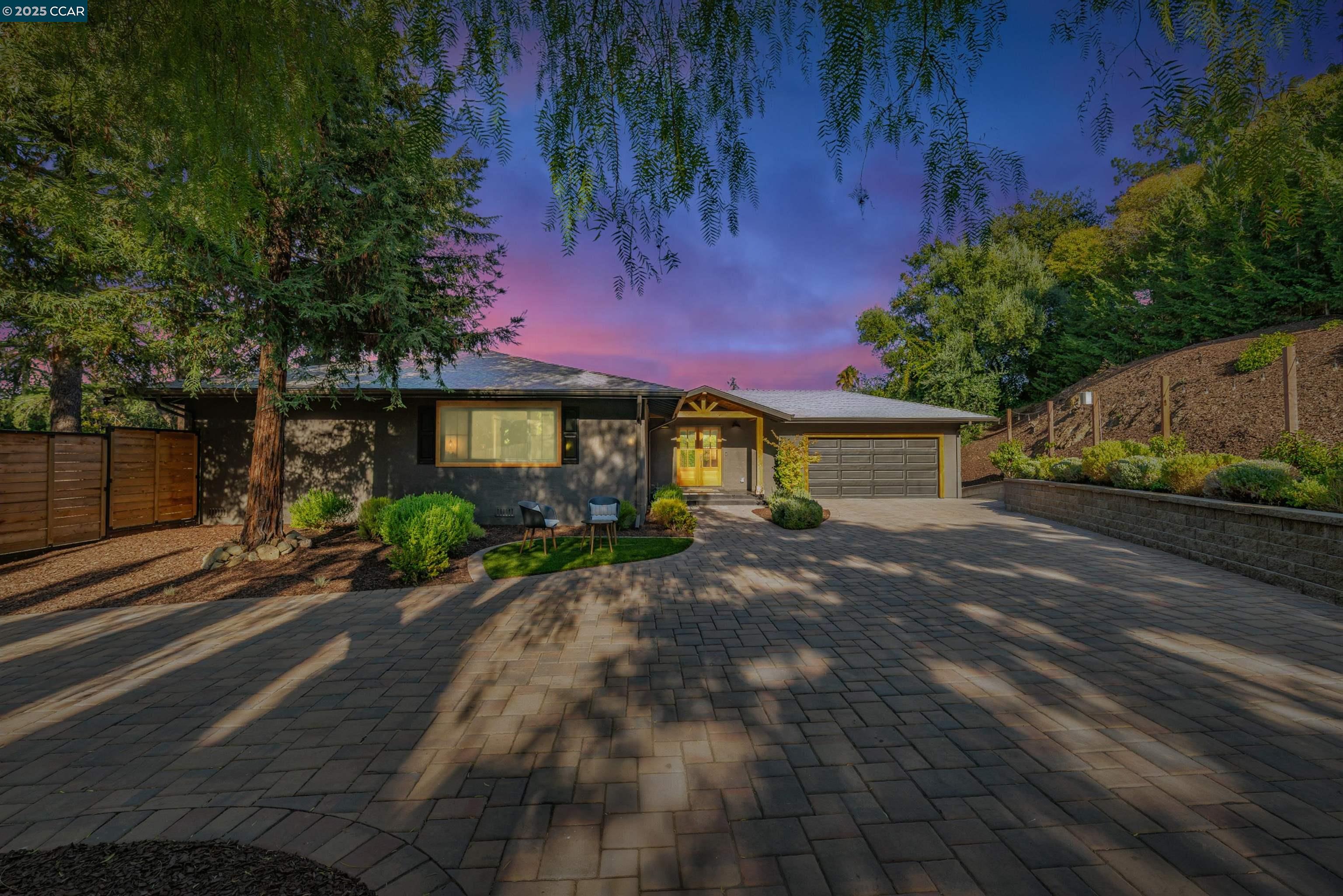 Detail Gallery Image 2 of 42 For 3674 Northridge Dr, Concord,  CA 94518 - 4 Beds | 2 Baths
