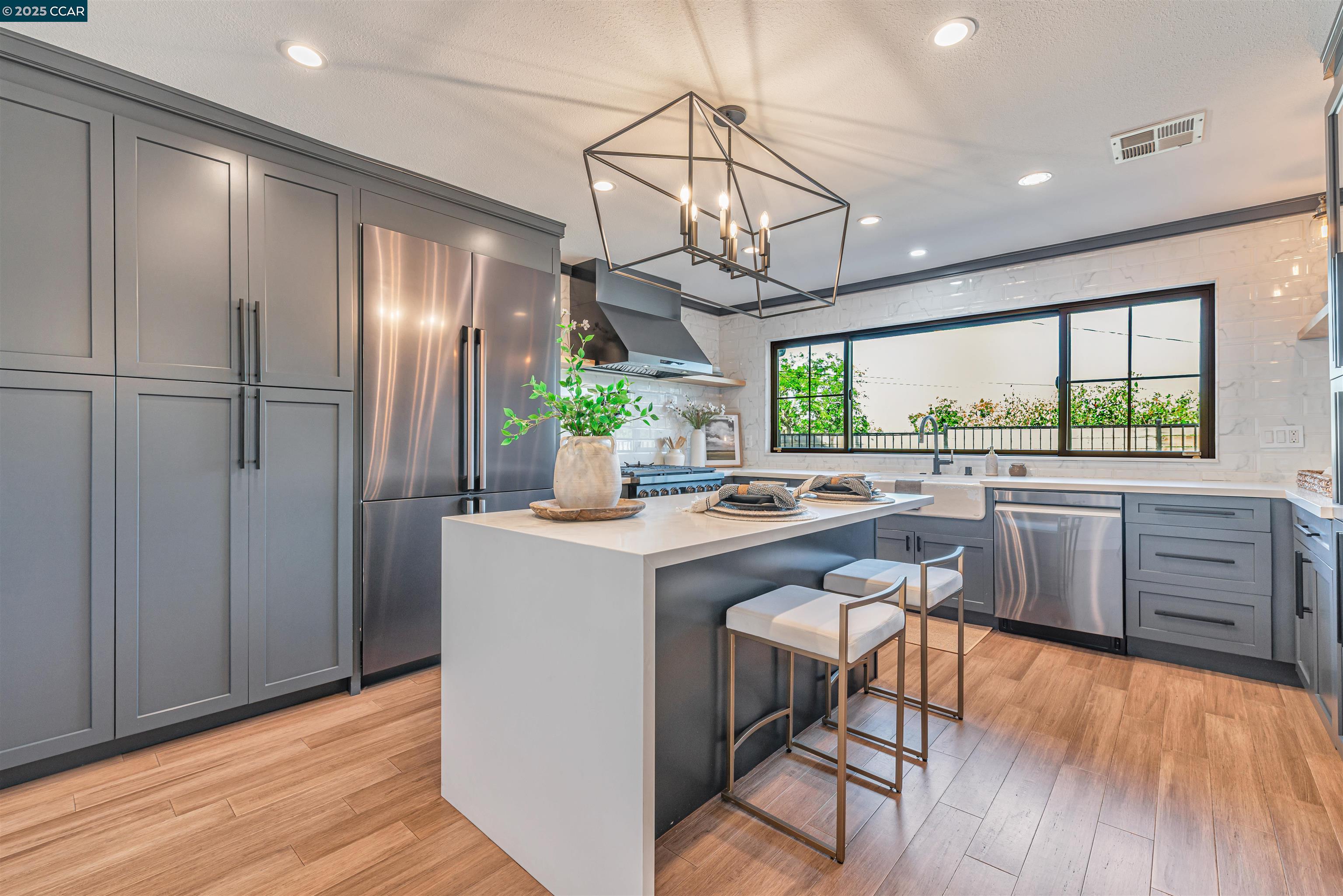Detail Gallery Image 11 of 42 For 3674 Northridge Dr, Concord,  CA 94518 - 4 Beds | 2 Baths