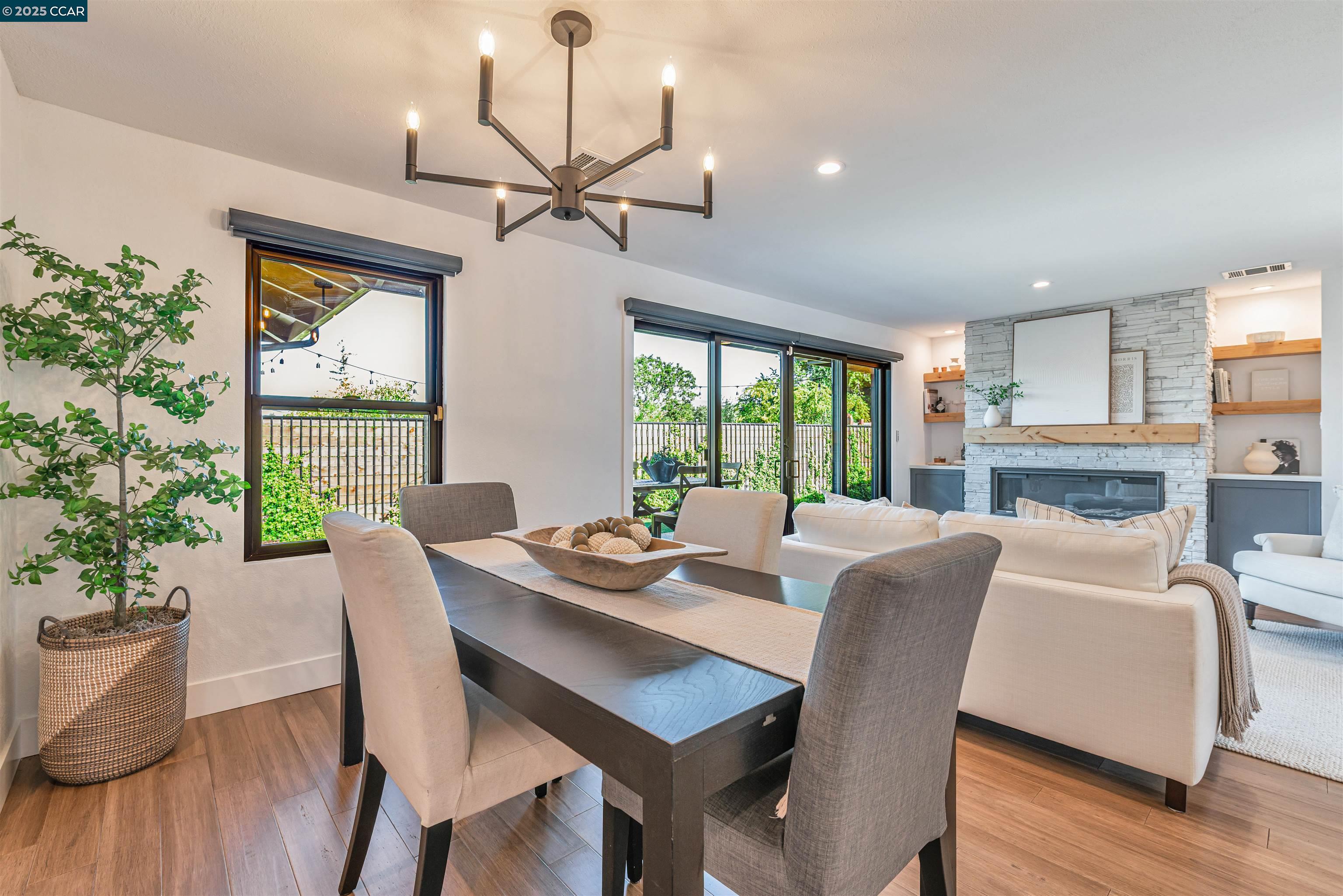 Detail Gallery Image 16 of 42 For 3674 Northridge Dr, Concord,  CA 94518 - 4 Beds | 2 Baths