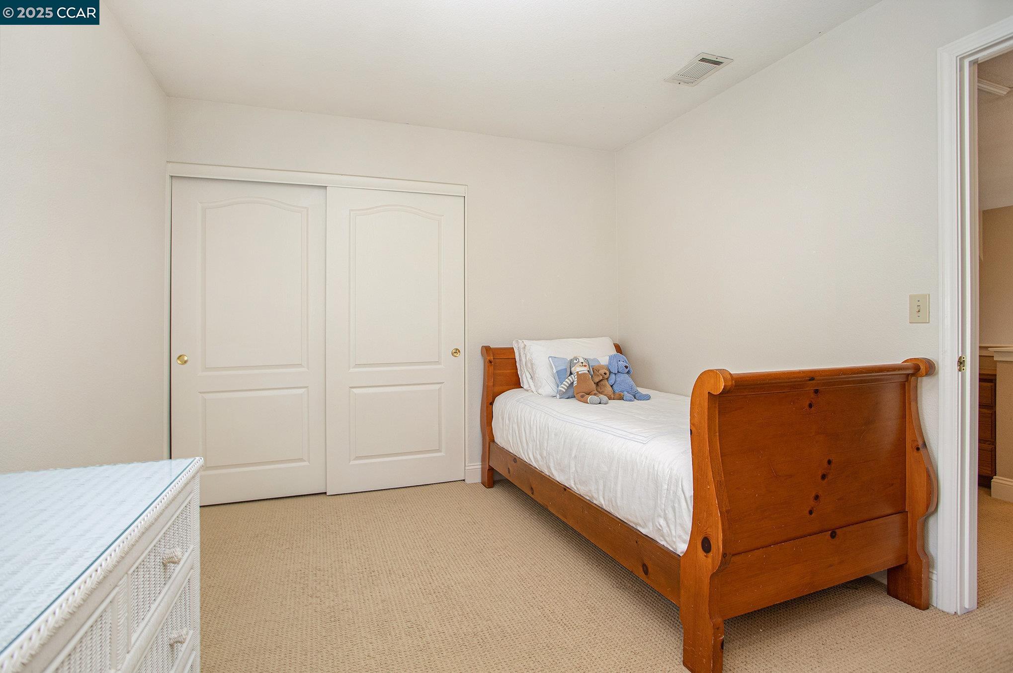 Detail Gallery Image 20 of 27 For 321 Liveoak Ct, Martinez,  CA 94553 - 3 Beds | 2/1 Baths